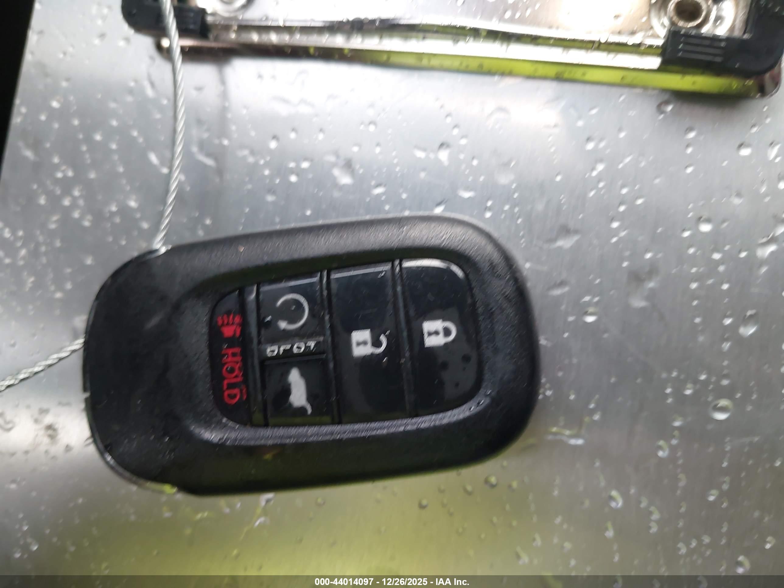 HONDA CR-V image 11