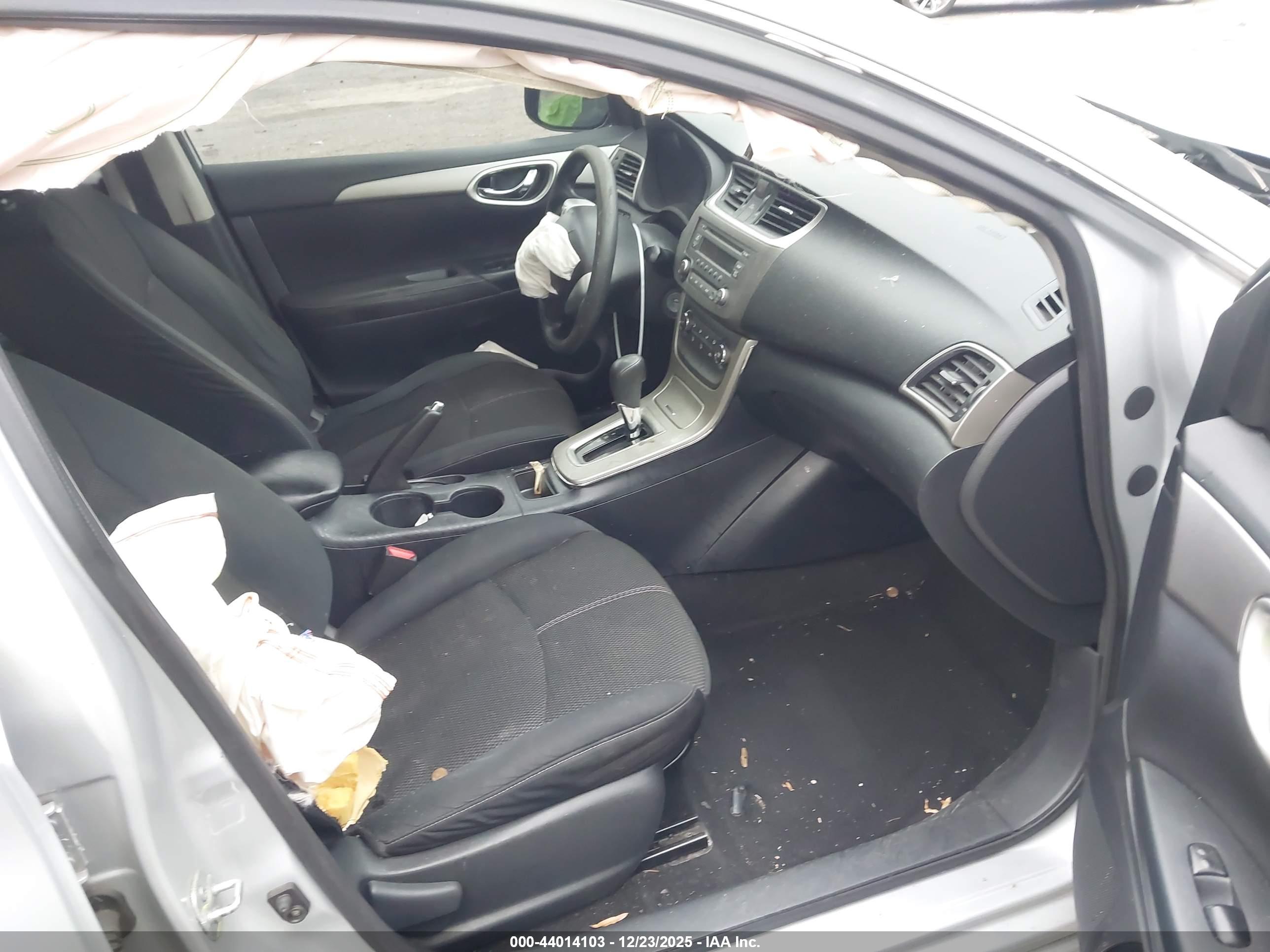 NISSAN SENTRA image 5