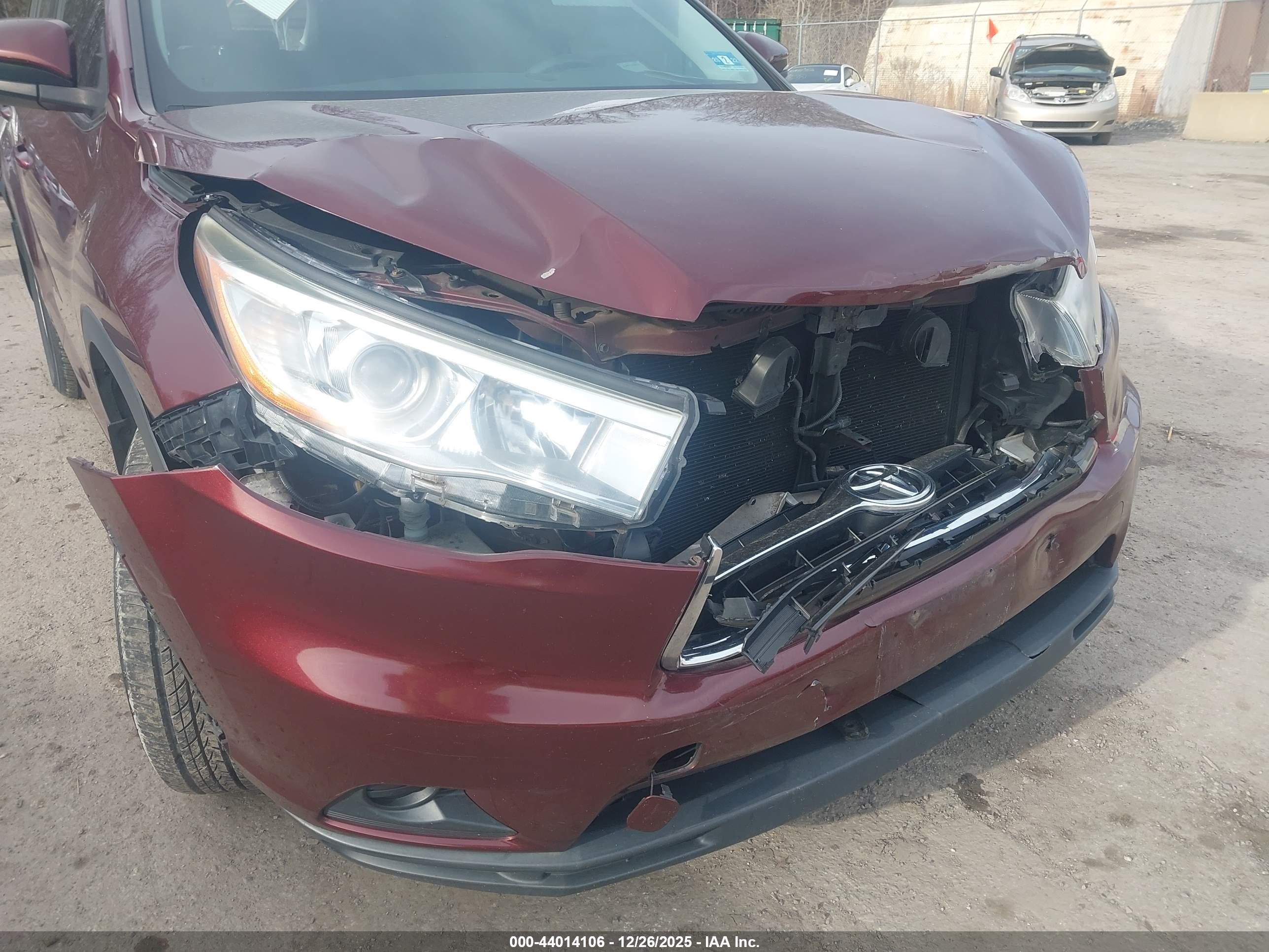 TOYOTA HIGHLANDER image 6