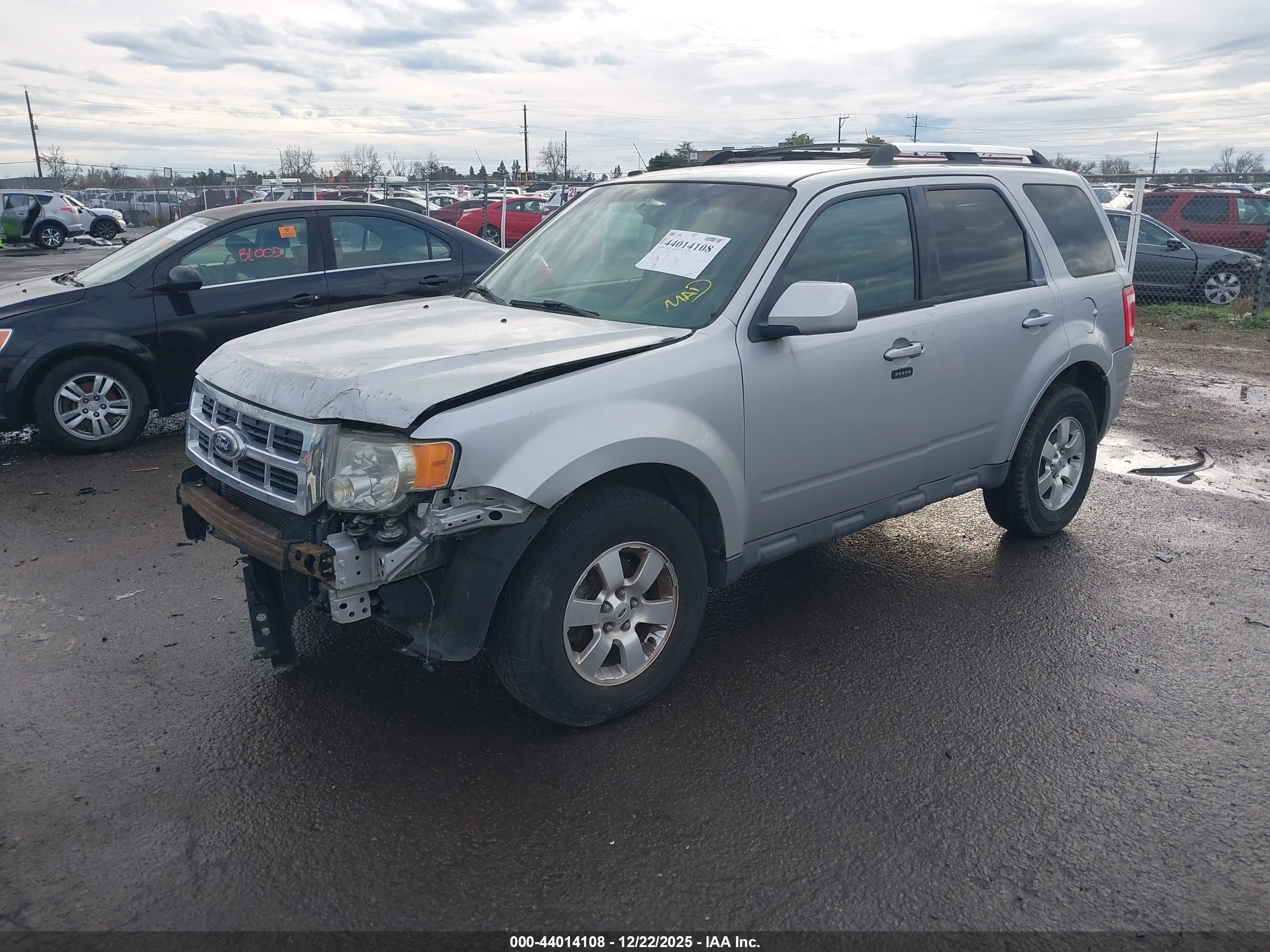 FORD ESCAPE image 2