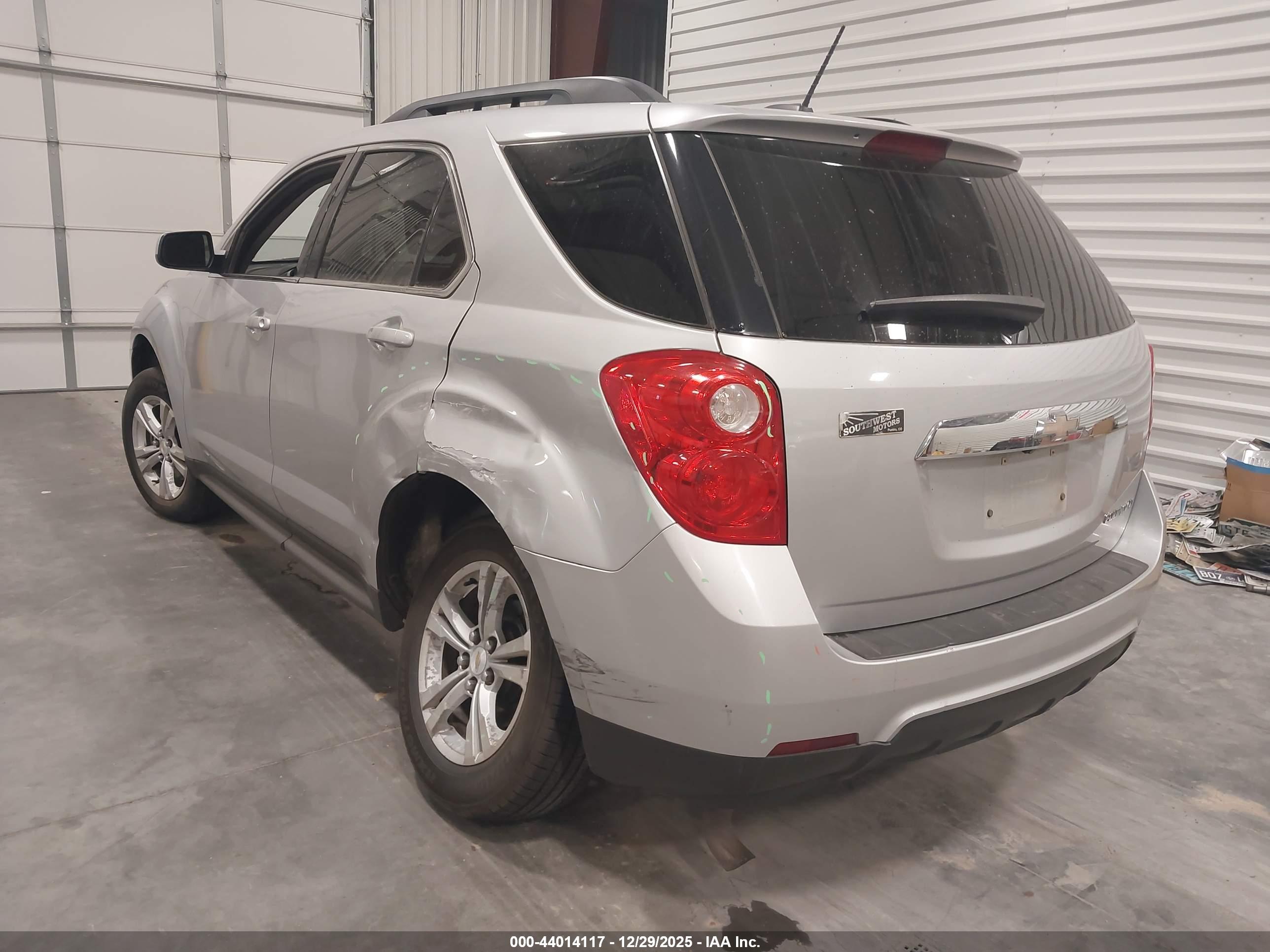 CHEVROLET EQUINOX image 3