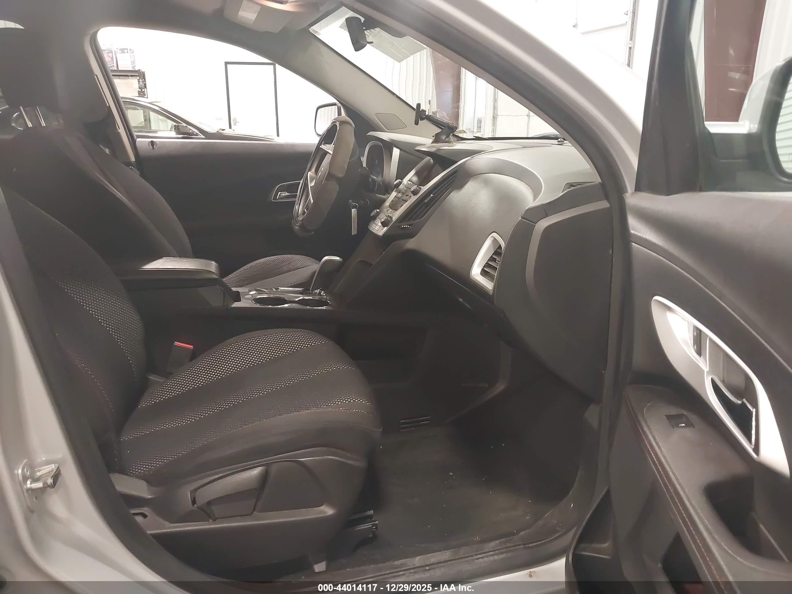 CHEVROLET EQUINOX image 5