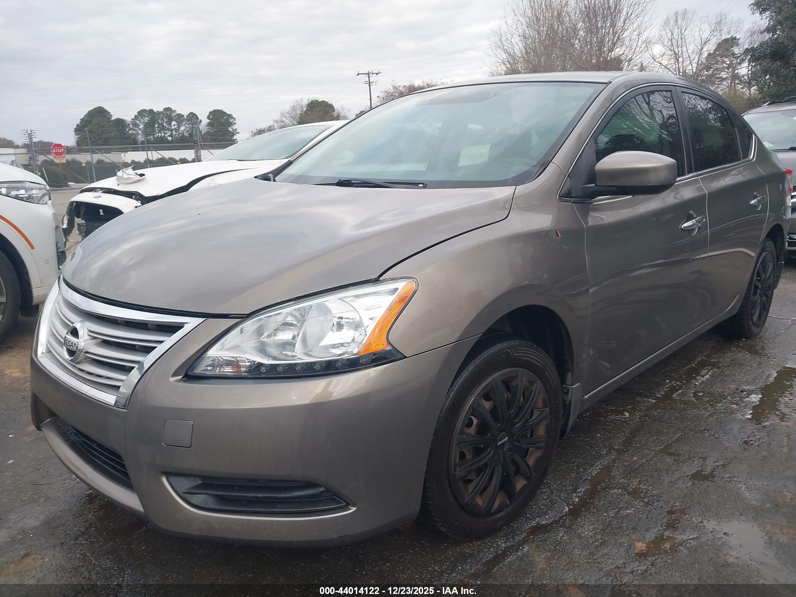 NISSAN SENTRA image 2