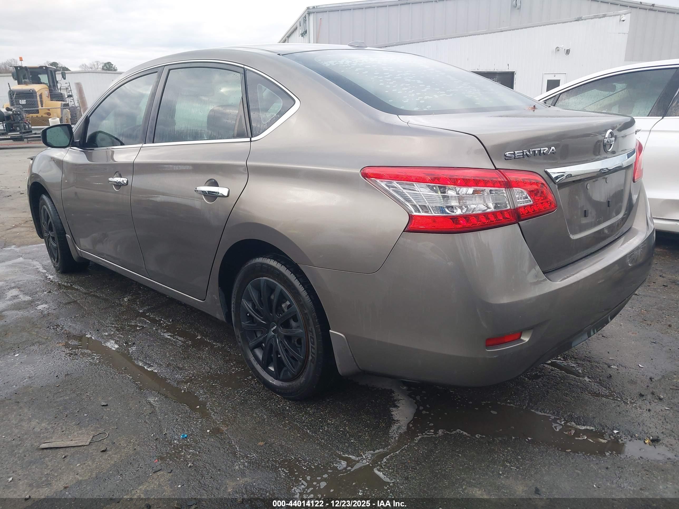 NISSAN SENTRA image 3