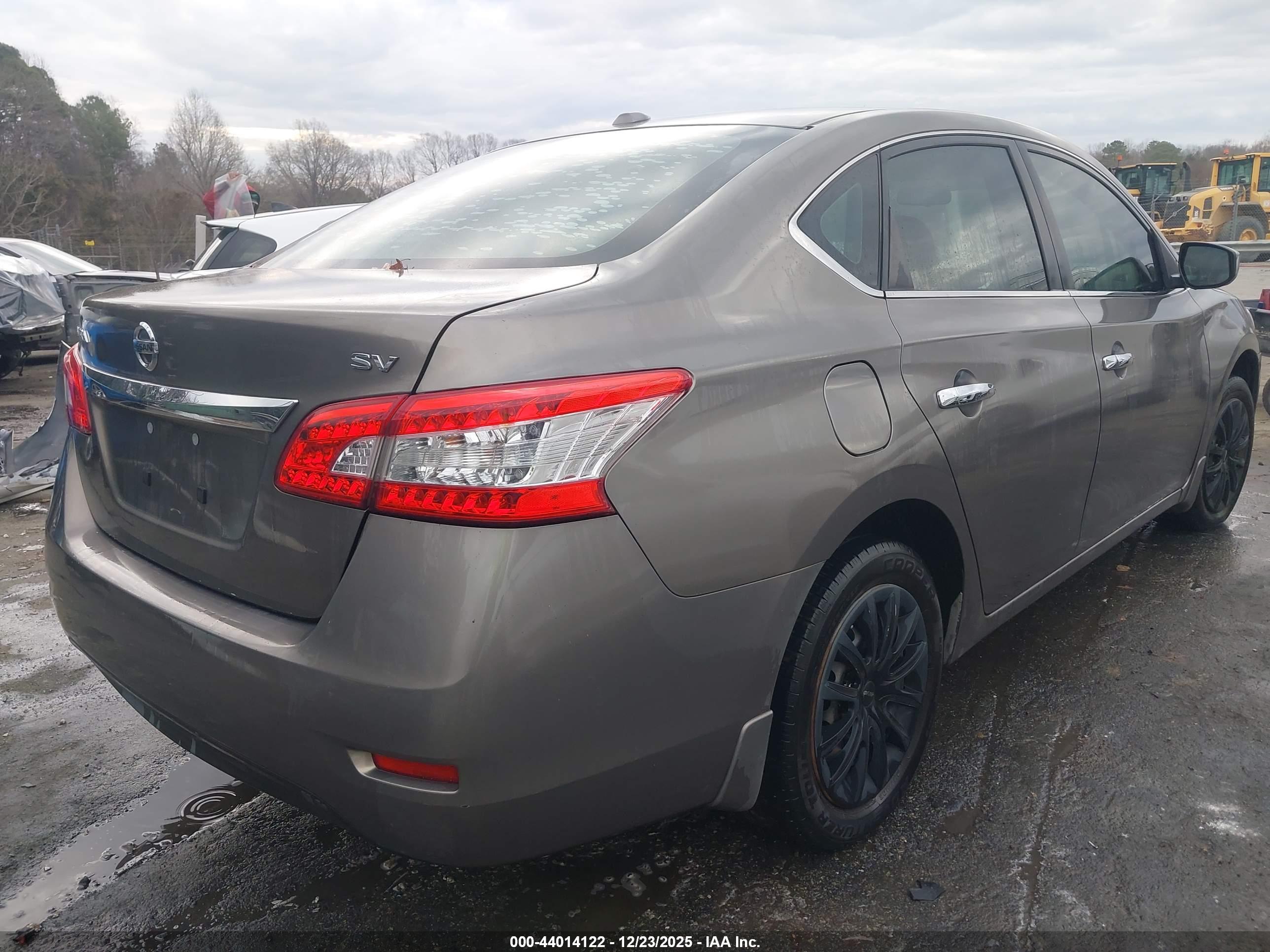 NISSAN SENTRA image 4