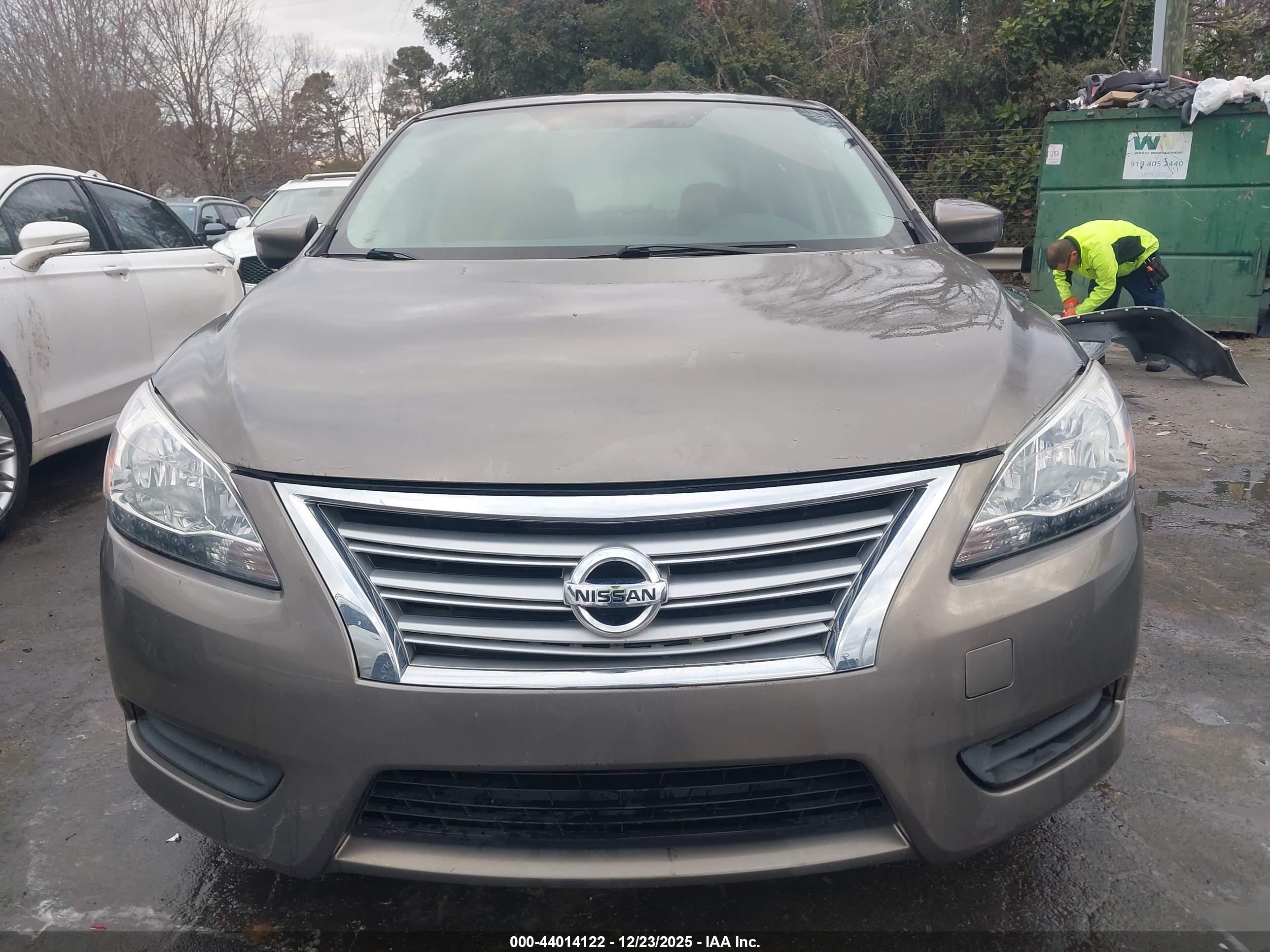 NISSAN SENTRA image 6