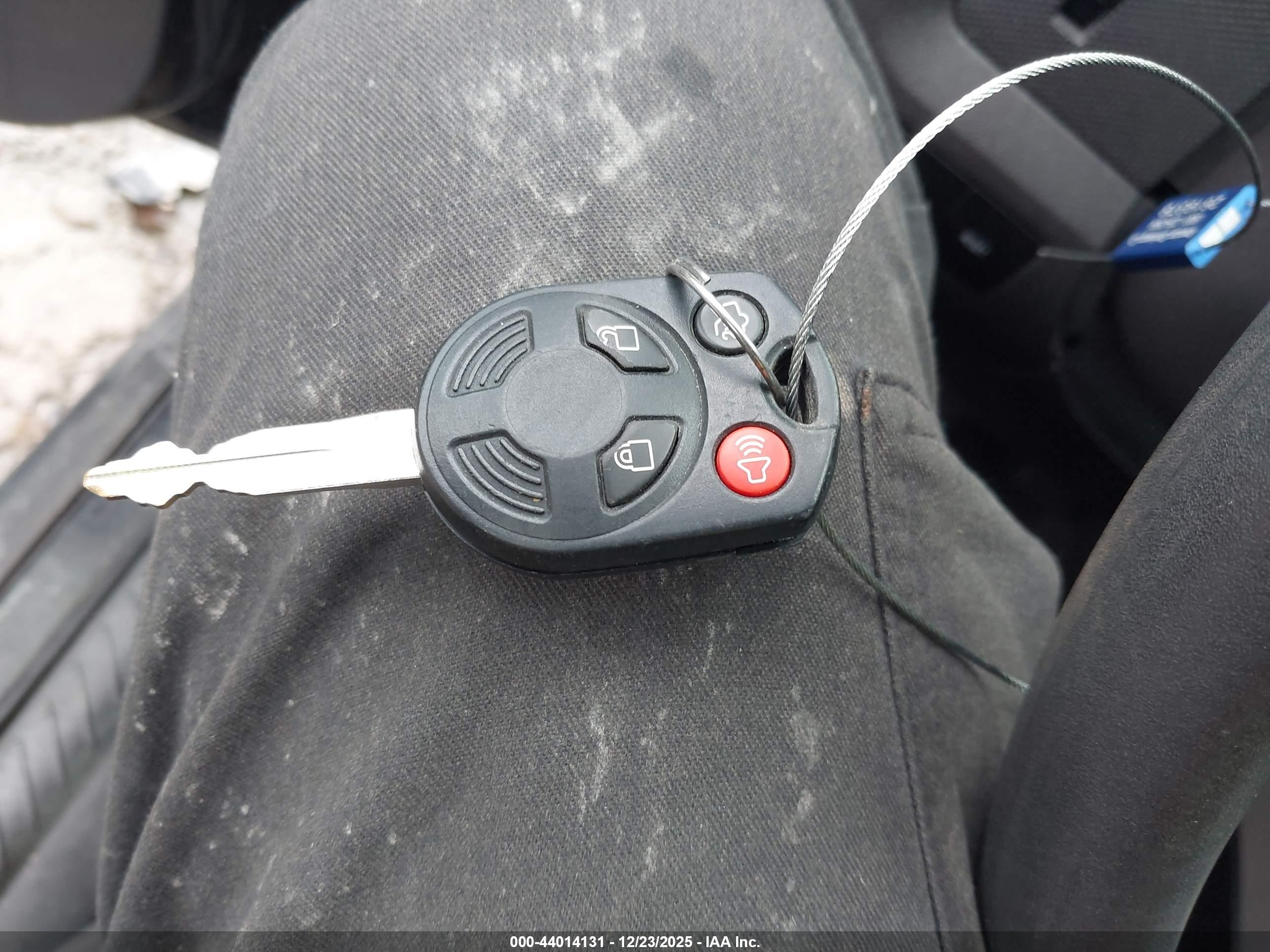 FORD ESCAPE image 11