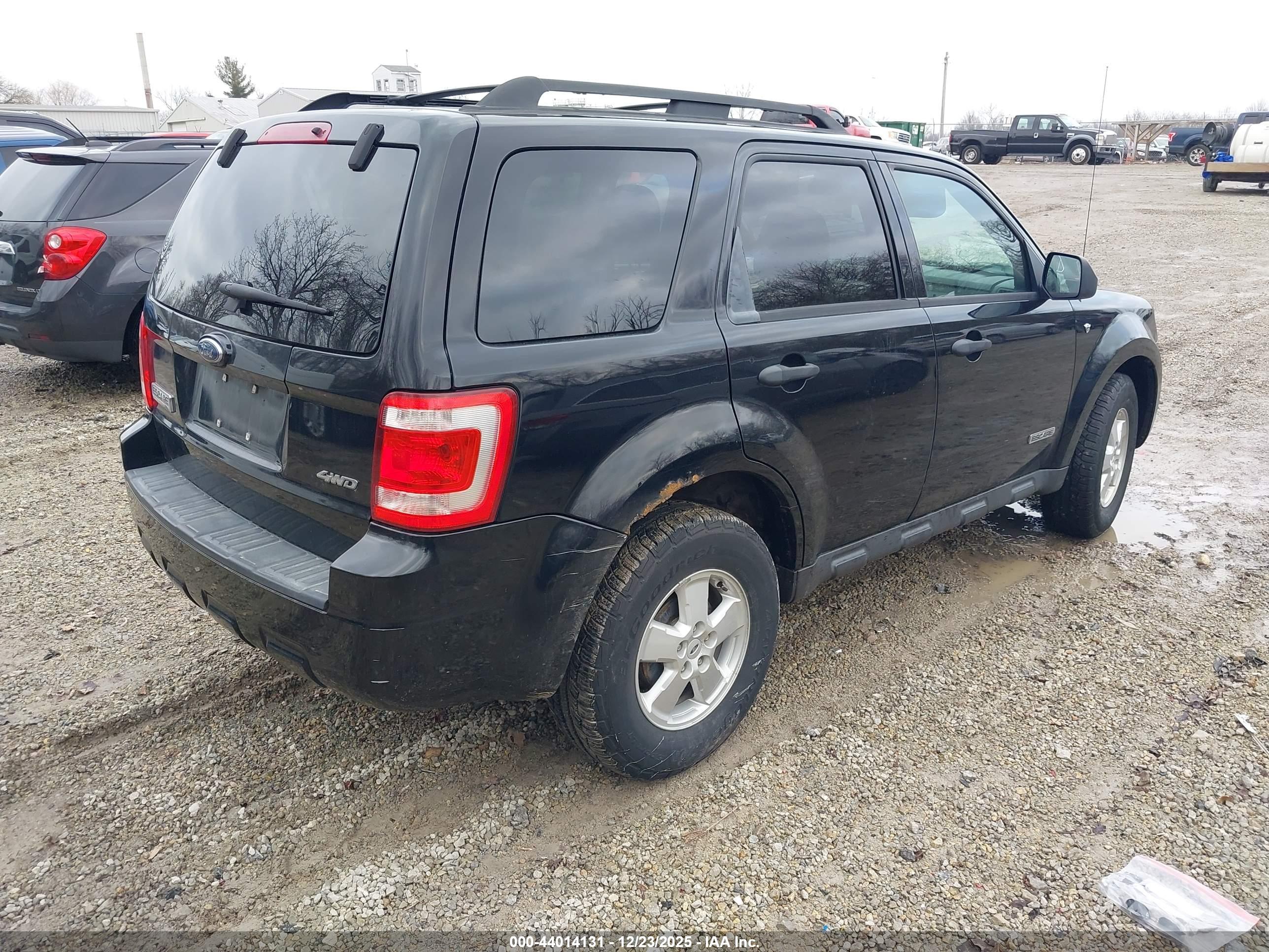 FORD ESCAPE image 4
