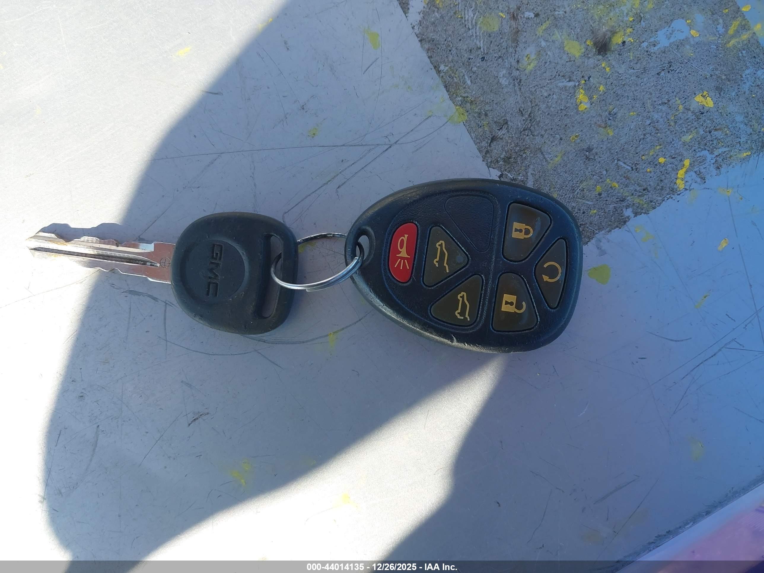 GMC YUKON image 11