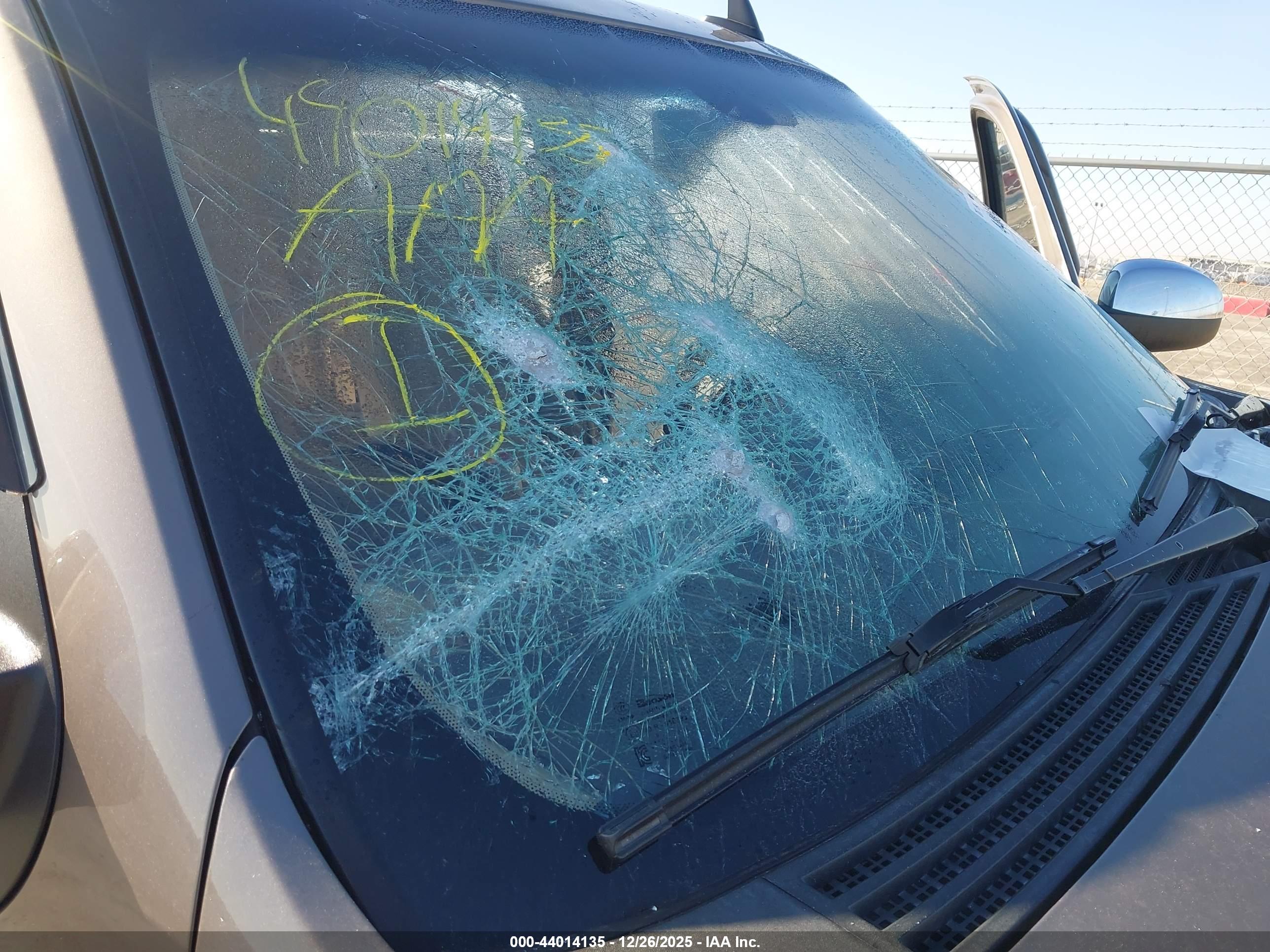 GMC YUKON image 6