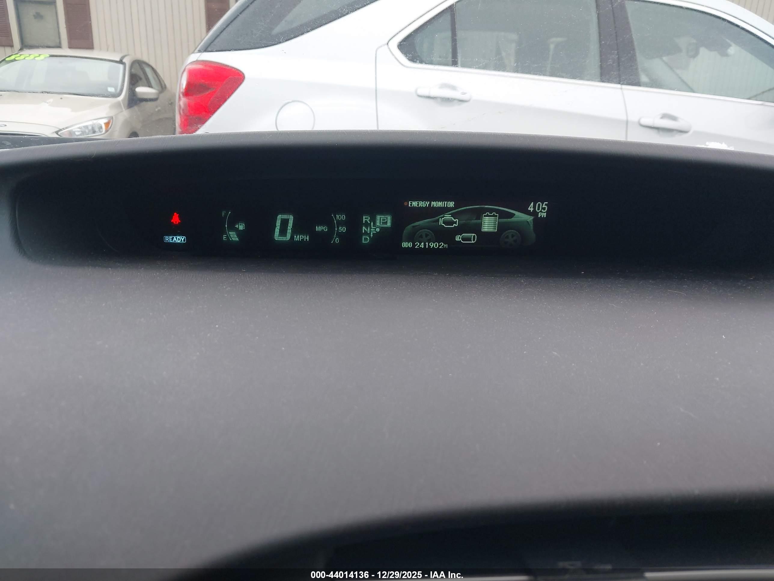 TOYOTA PRIUS image 7