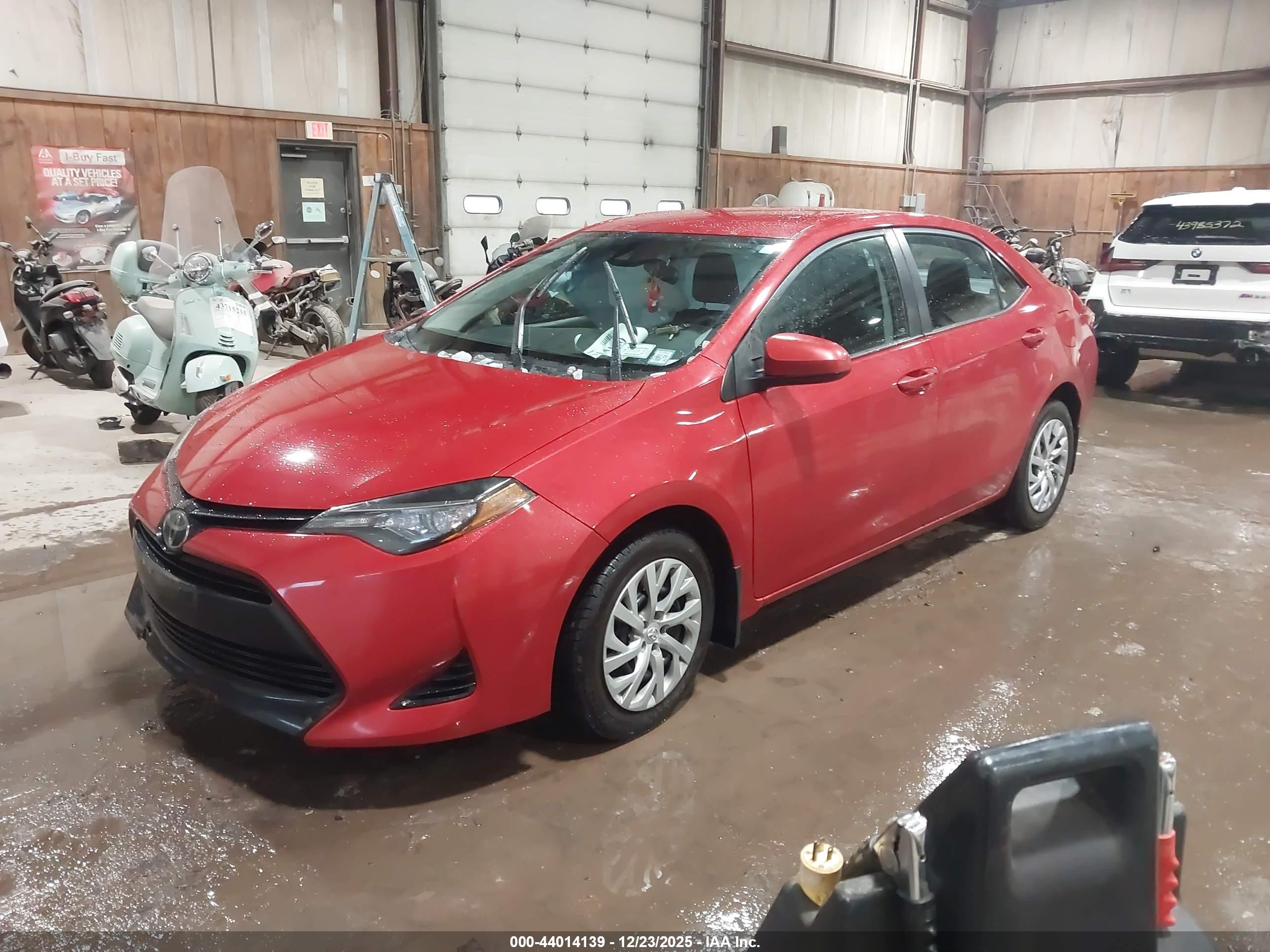 TOYOTA COROLLA image 2