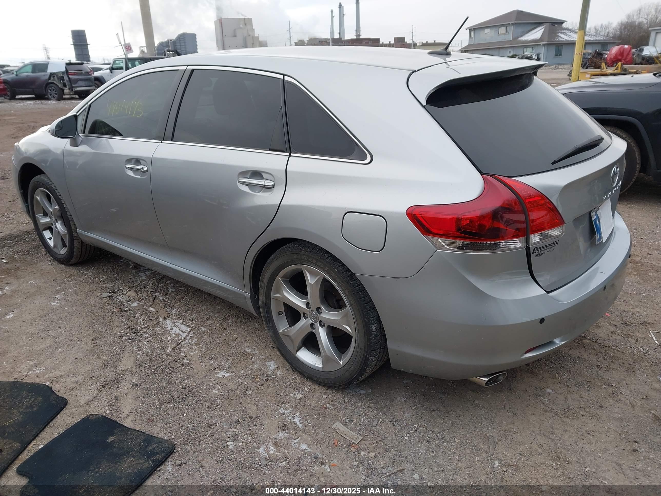 TOYOTA VENZA image 3