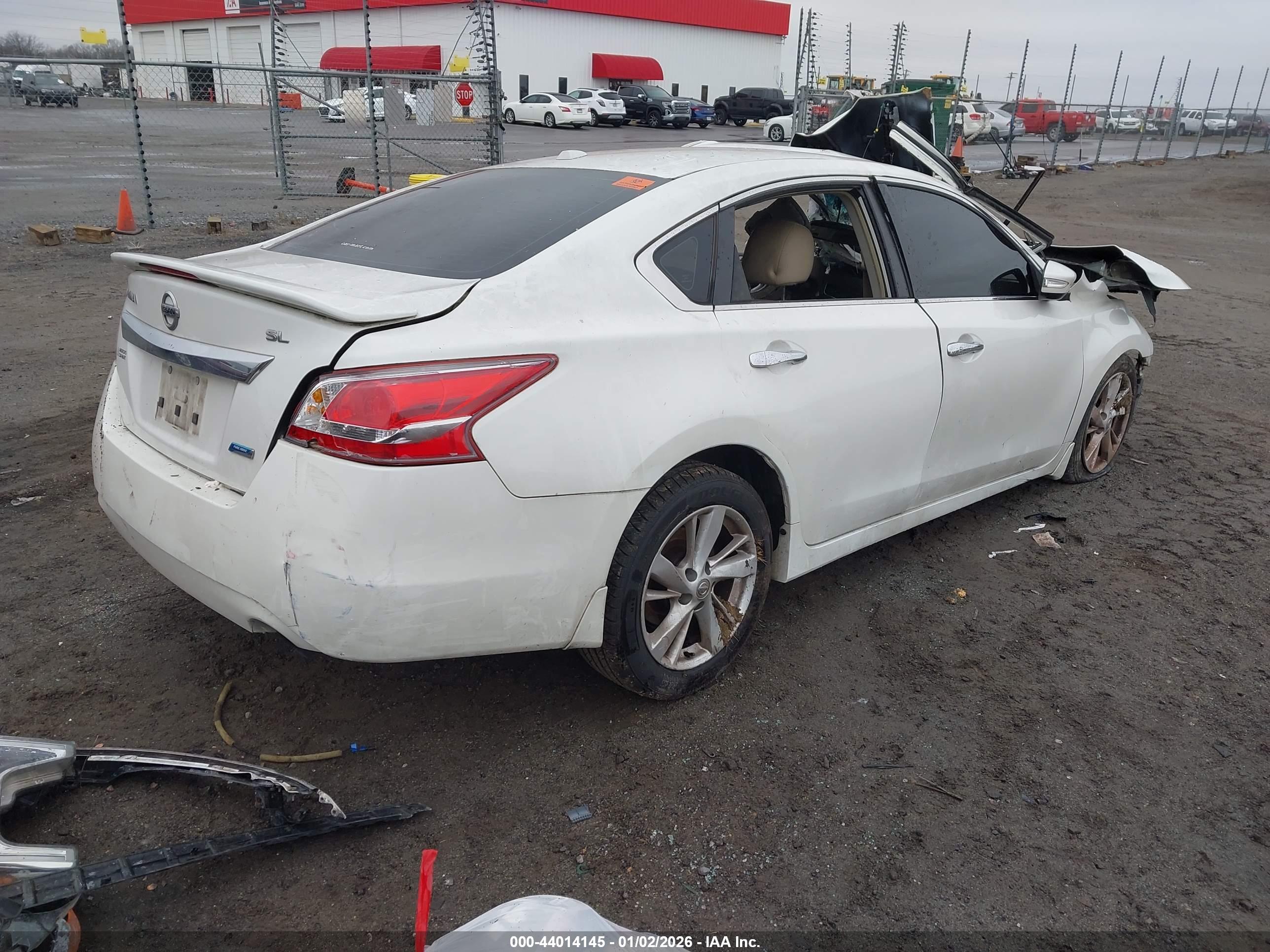 NISSAN ALTIMA image 4