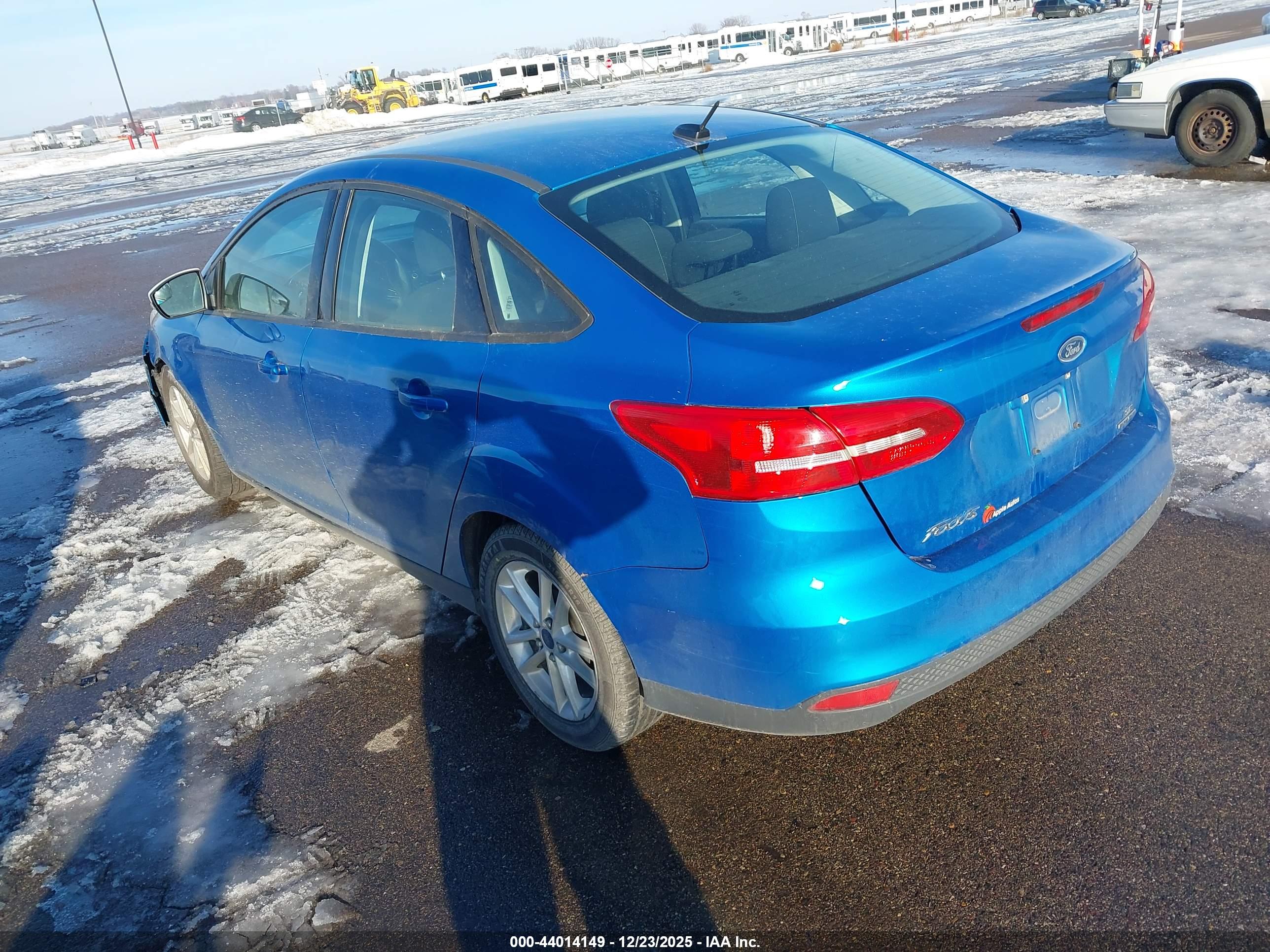 FORD FOCUS image 3
