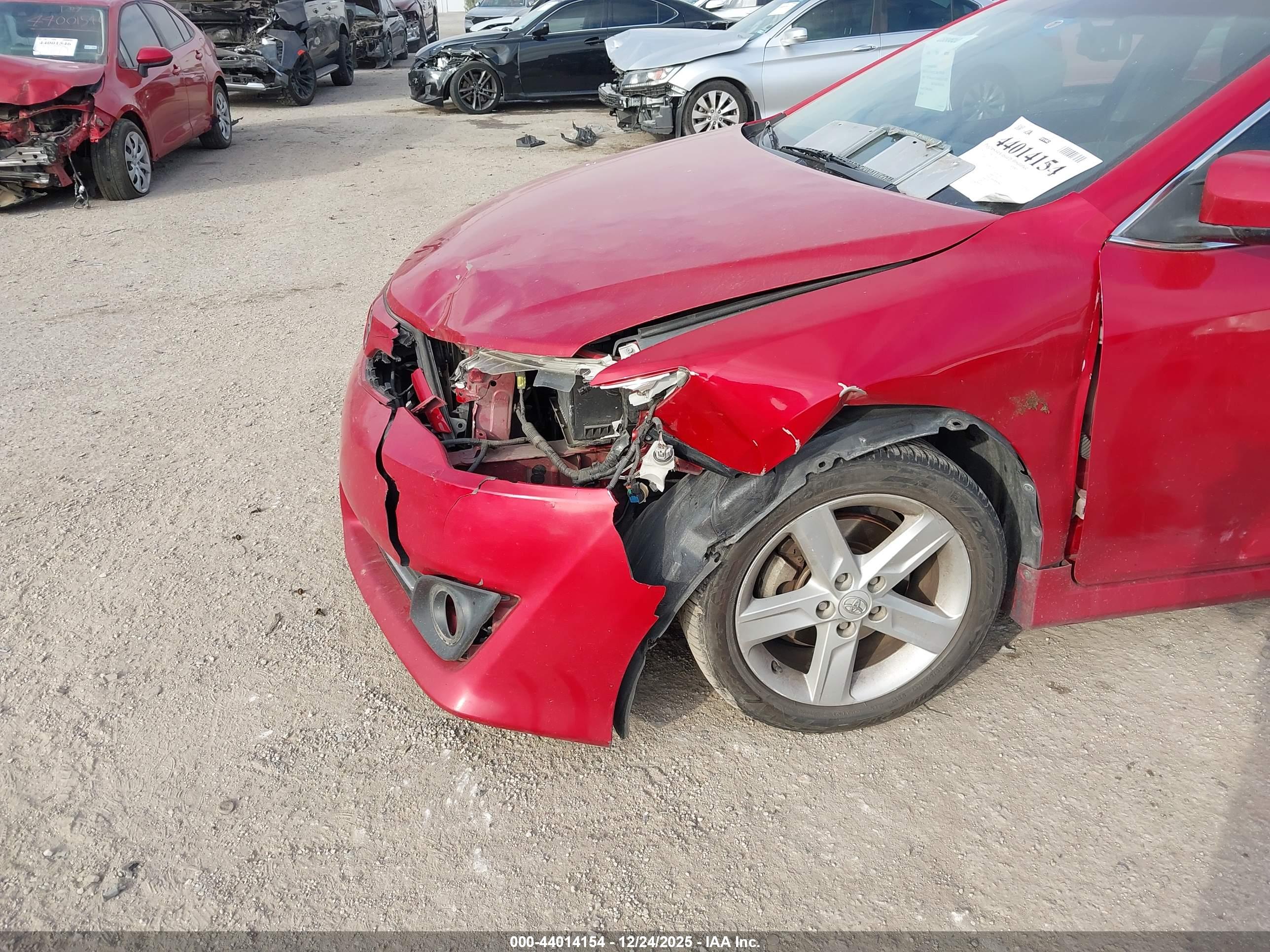 TOYOTA CAMRY image 6