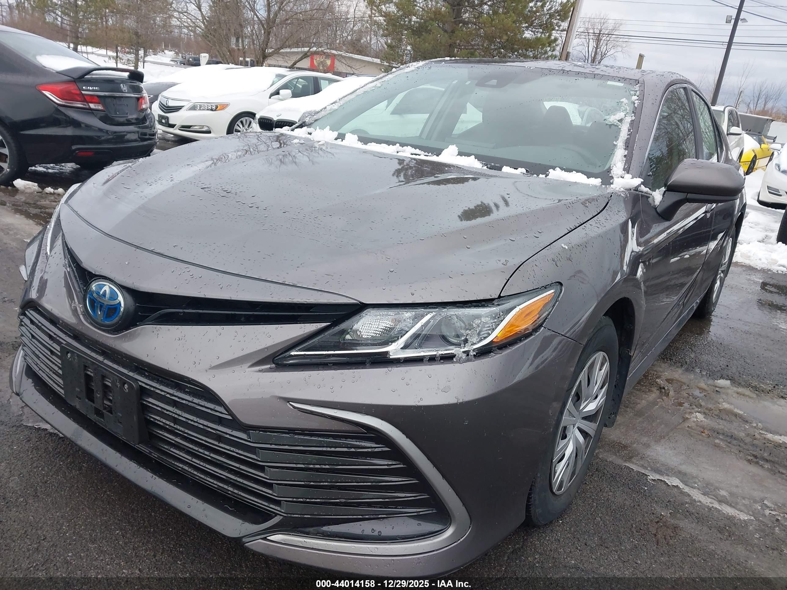 TOYOTA CAMRY image 2