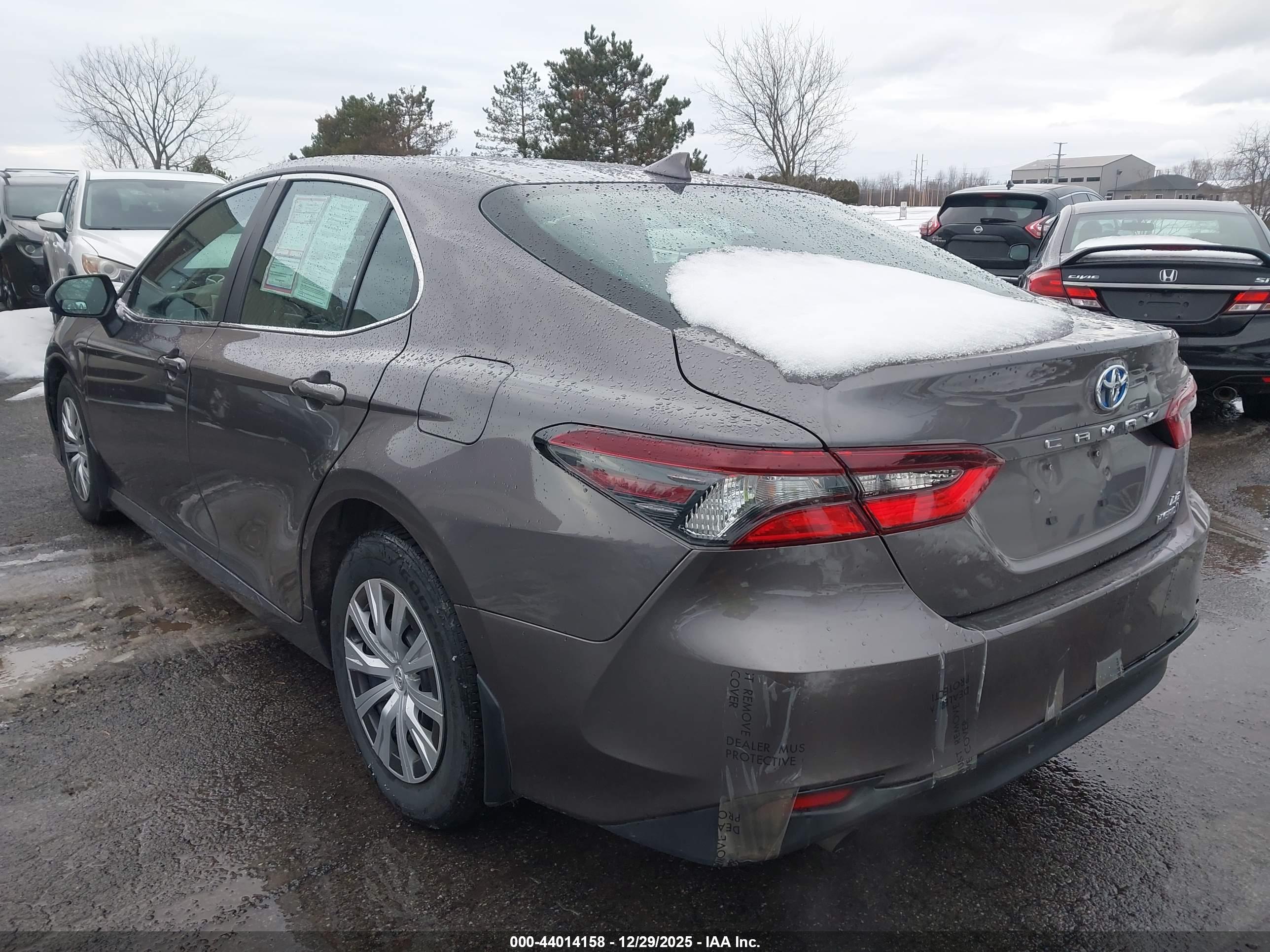 TOYOTA CAMRY image 3
