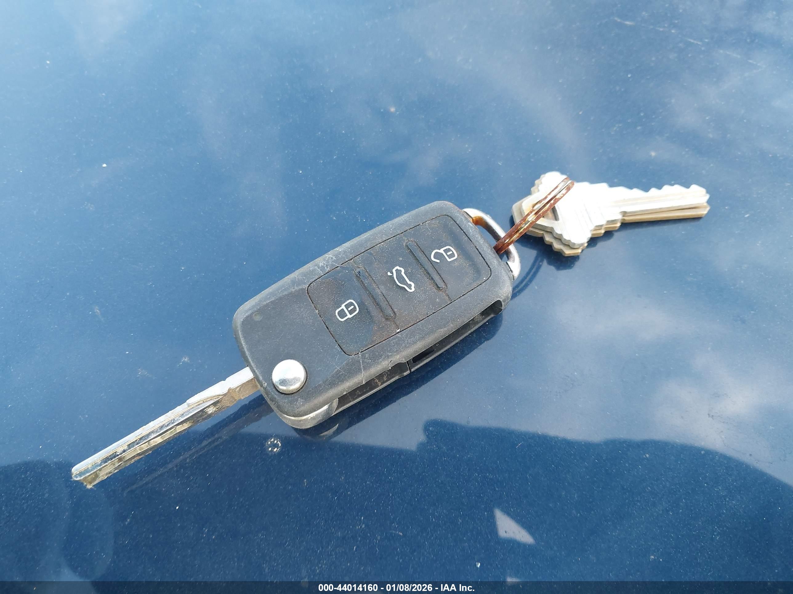 VOLKSWAGEN PASSAT image 11