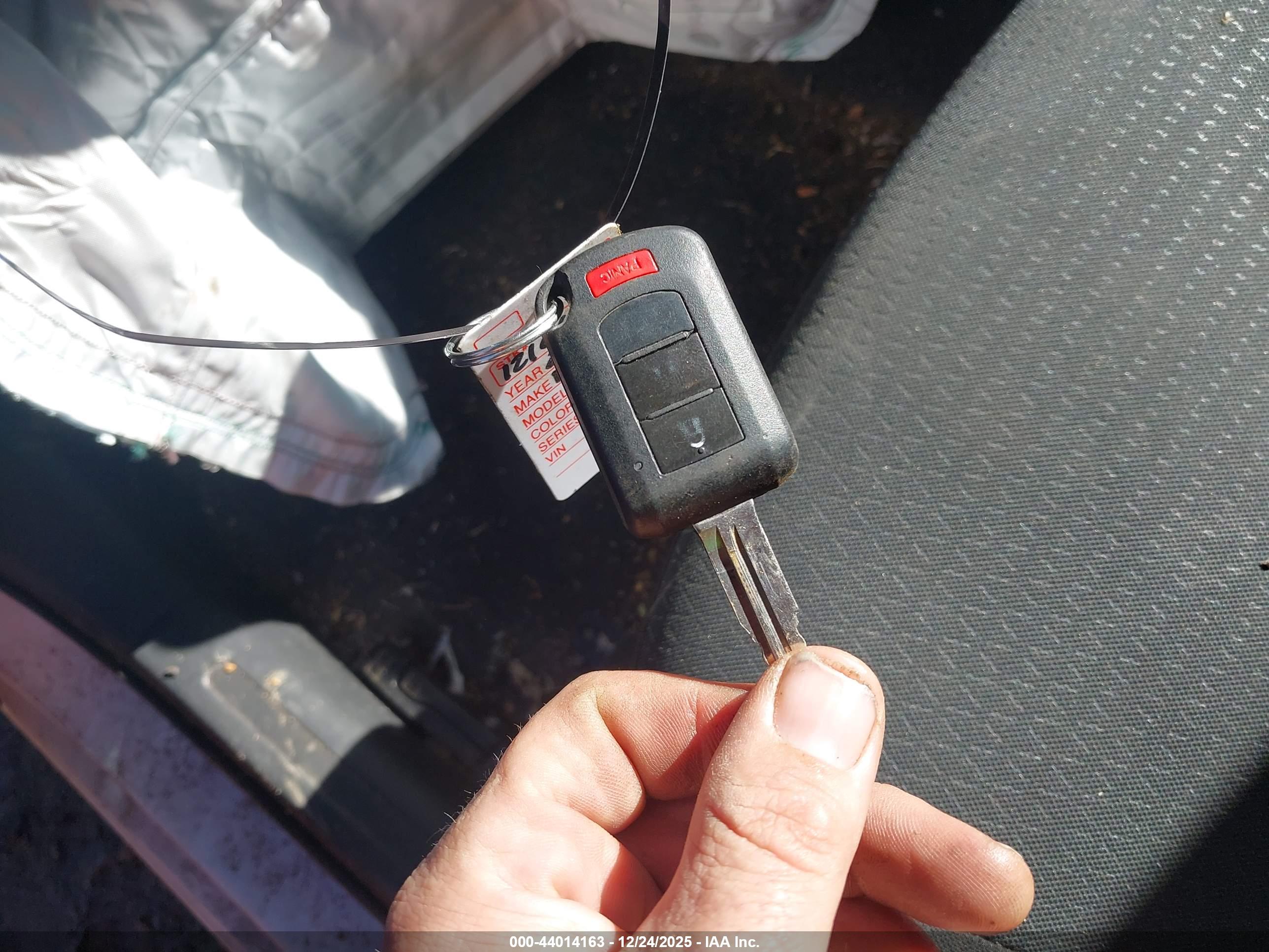 MITSUBISHI MIRAGE image 11