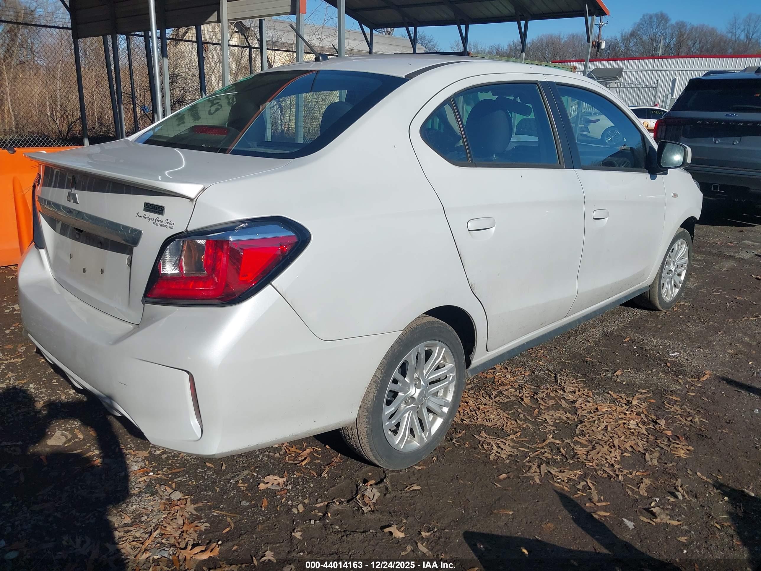 MITSUBISHI MIRAGE image 4