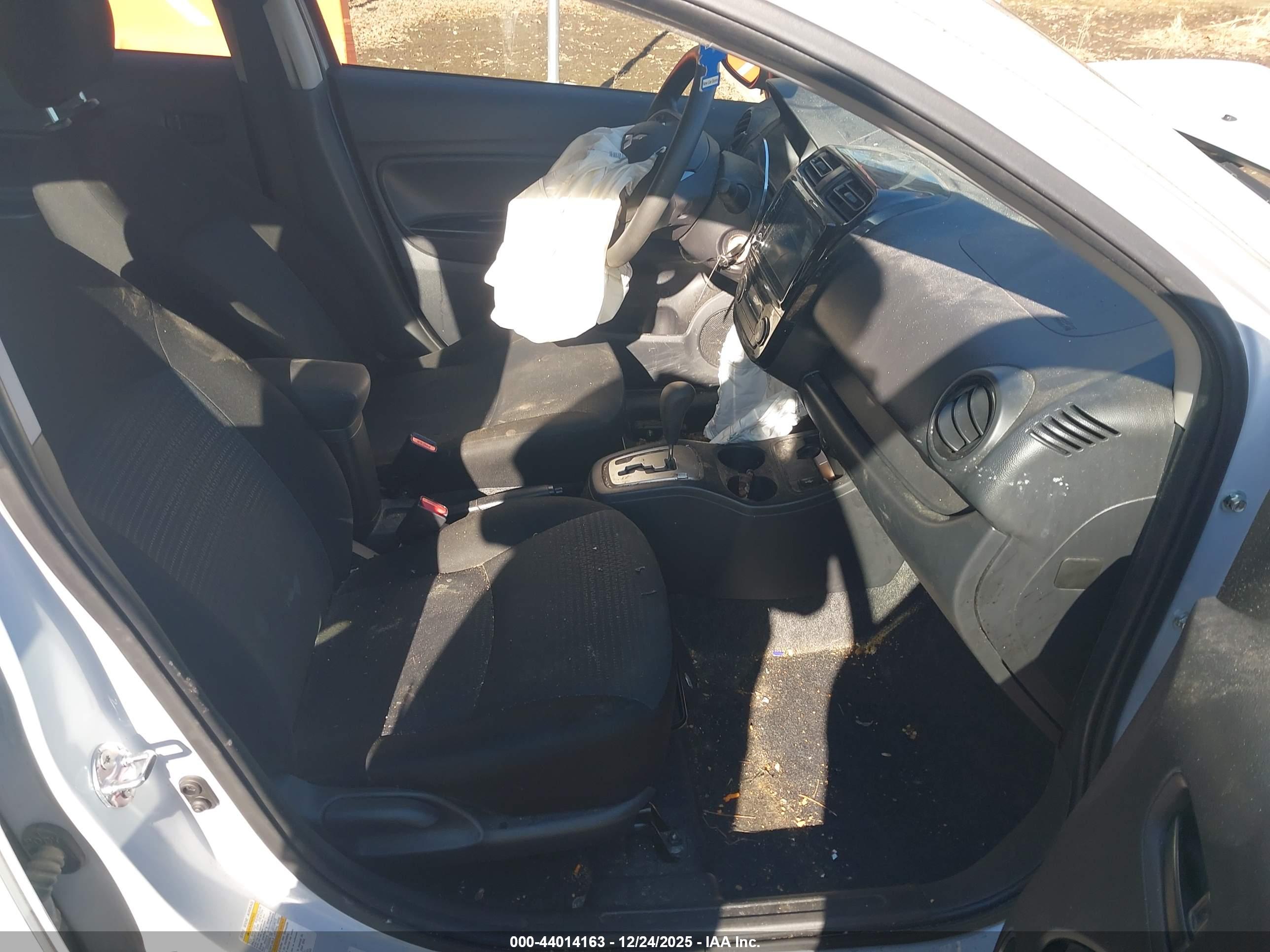 MITSUBISHI MIRAGE image 5