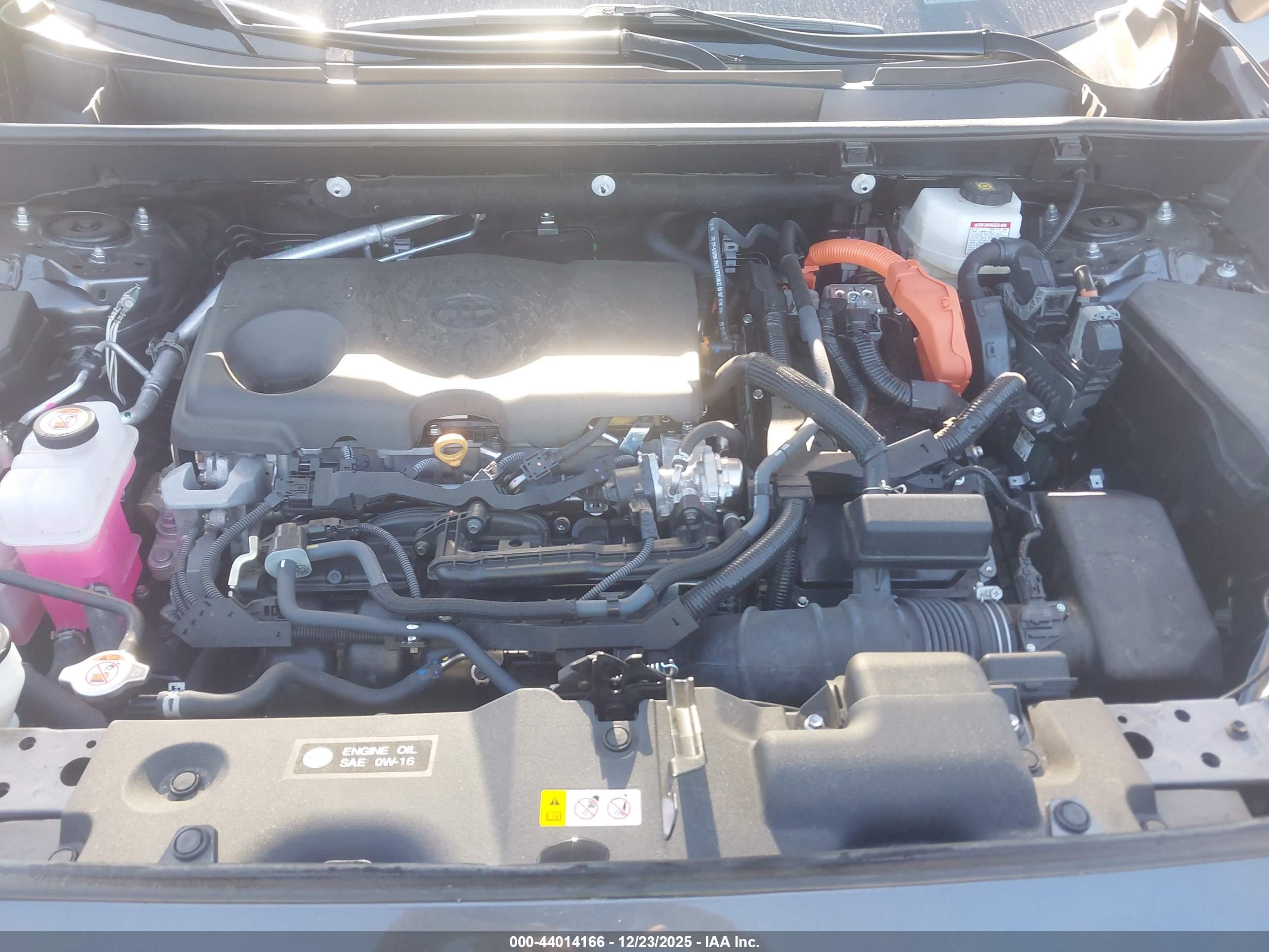 TOYOTA RAV4 image 10