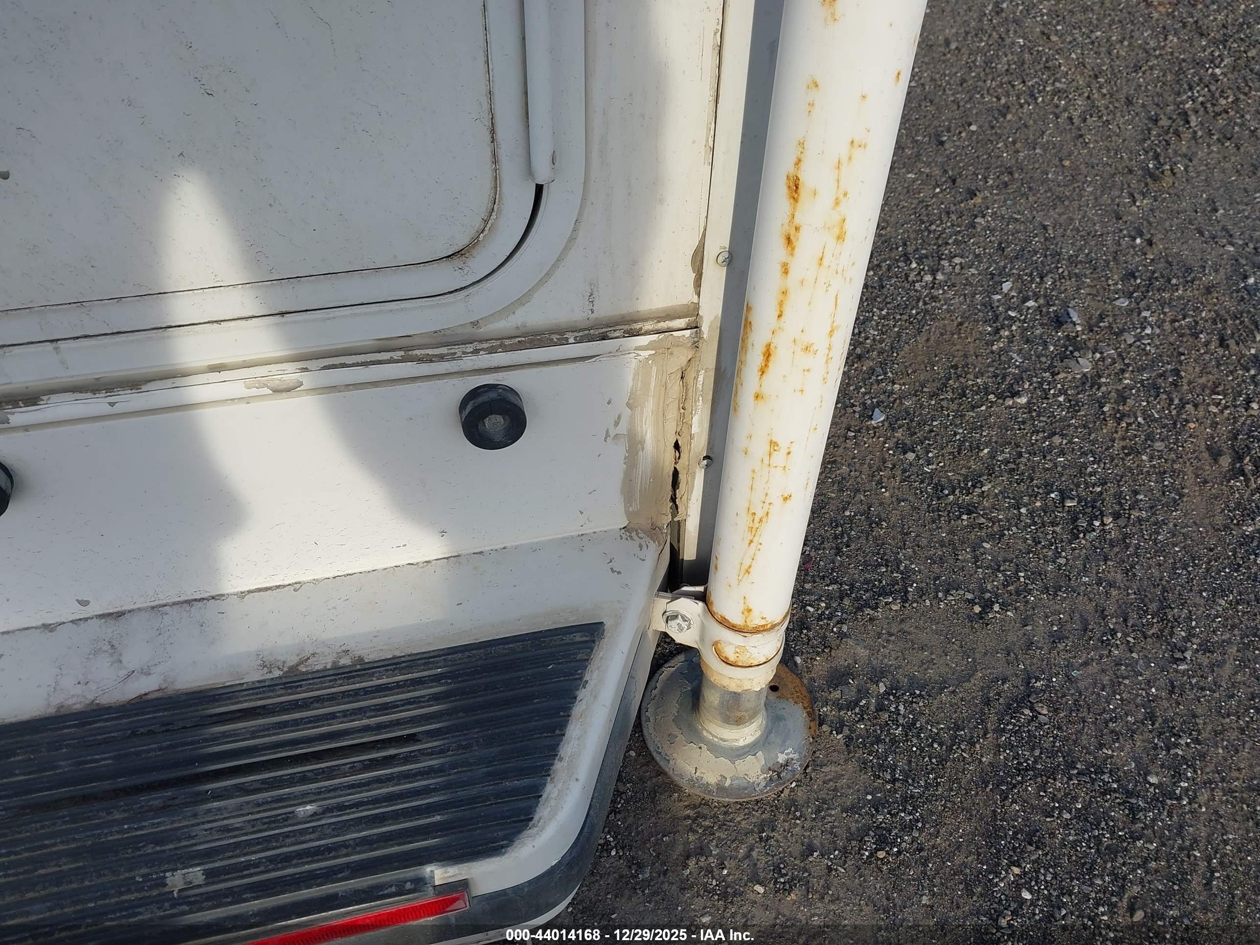 LANCE TRUCK image 6