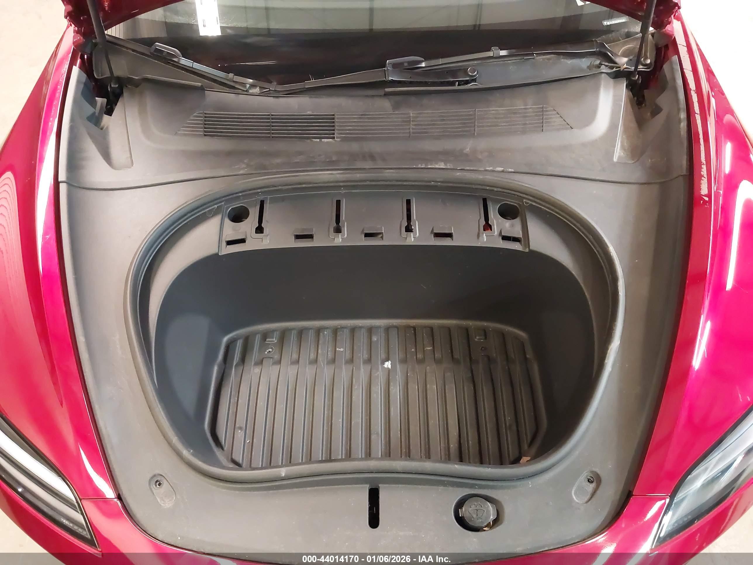 TESLA MODEL image 10