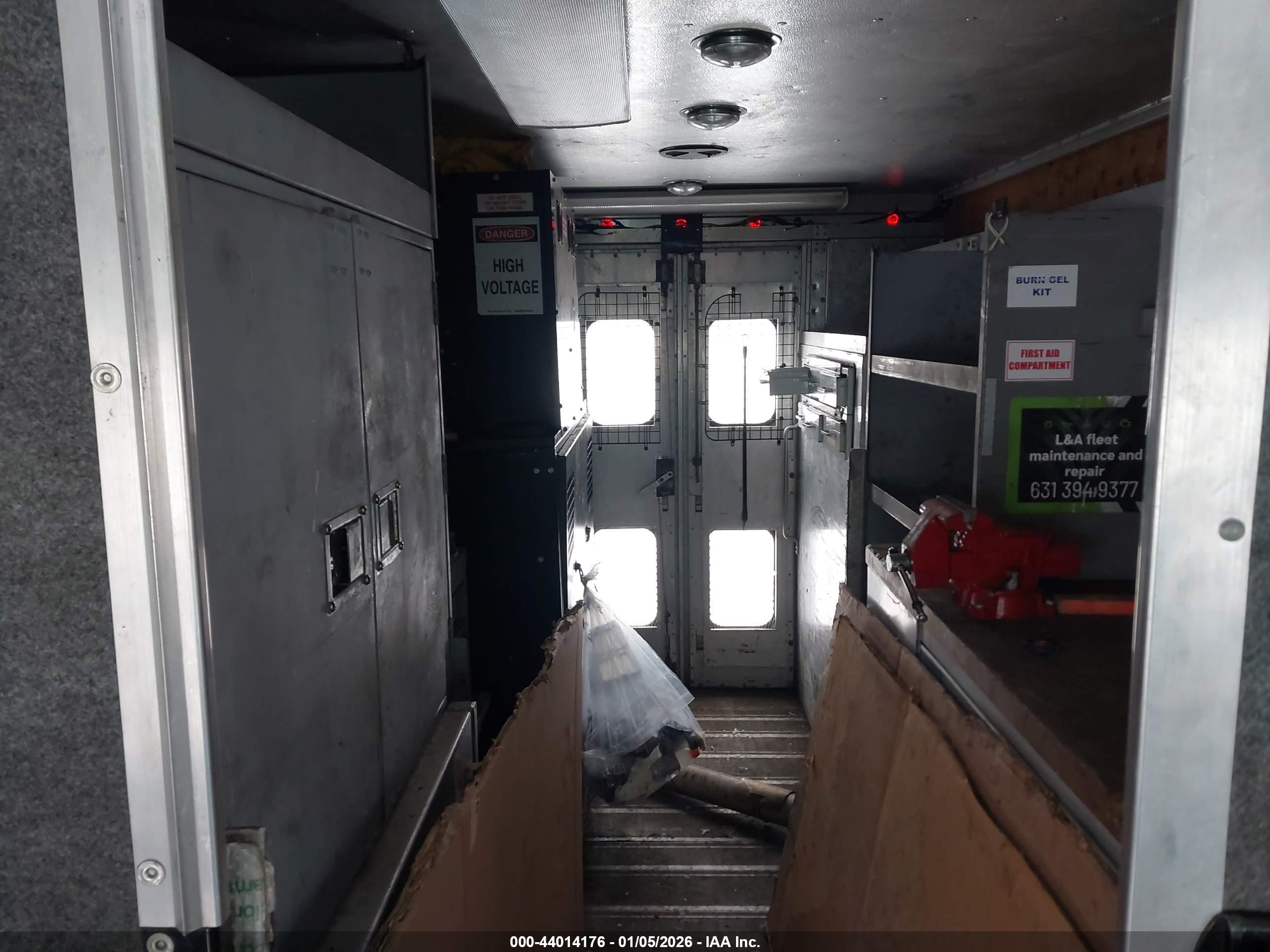 FREIGHTLINER CHASSIS image 8
