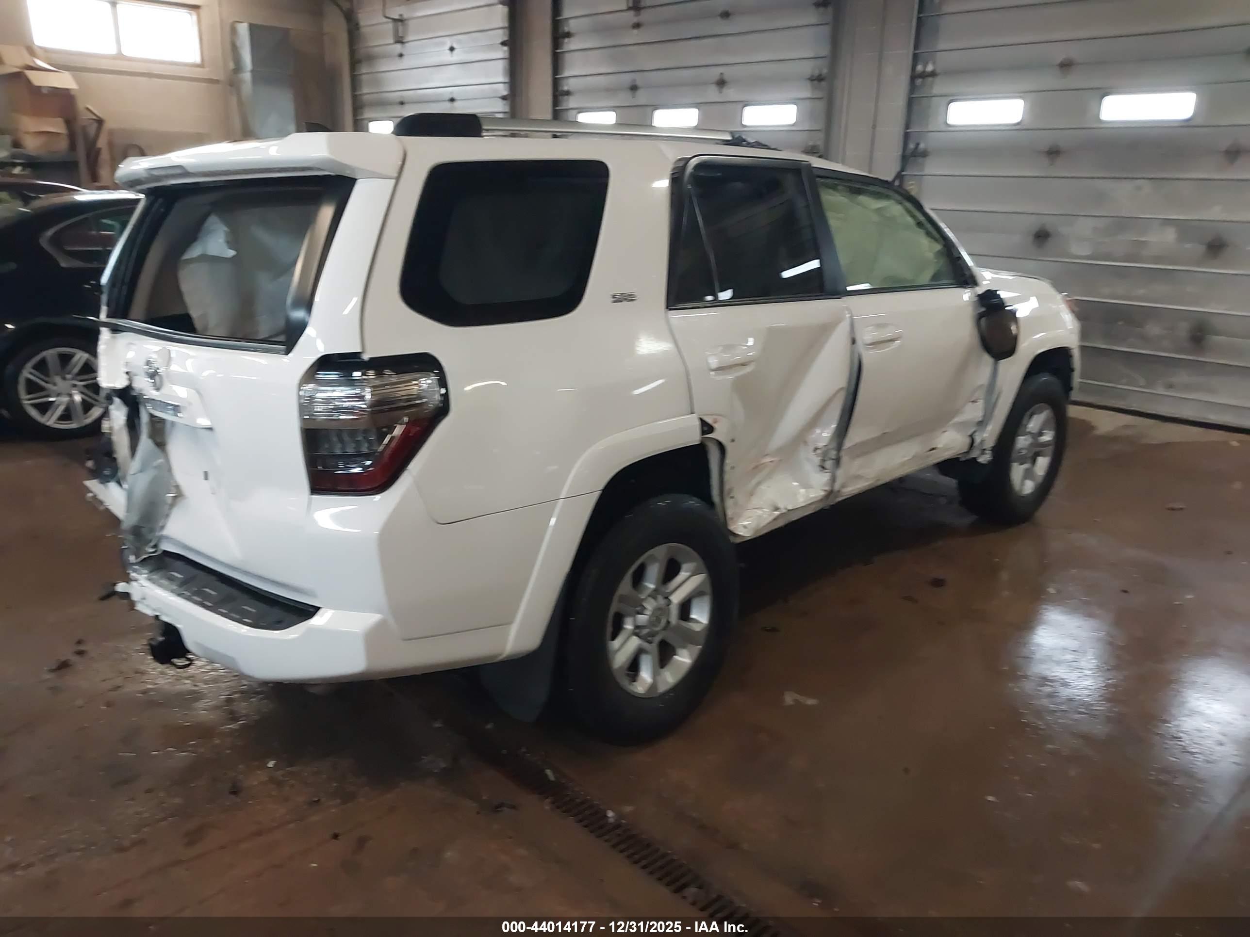 TOYOTA 4RUNNER image 4