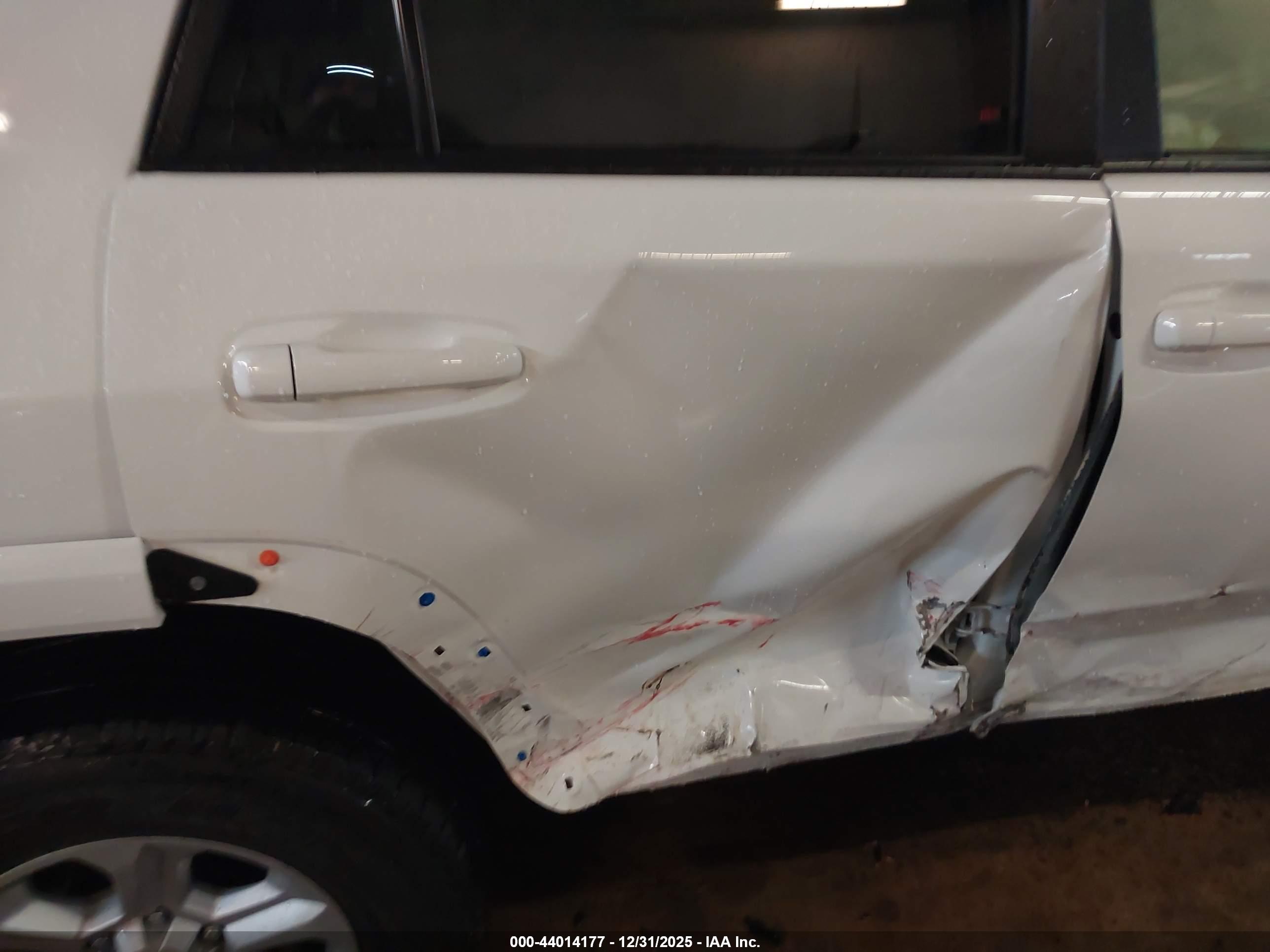 TOYOTA 4RUNNER image 8