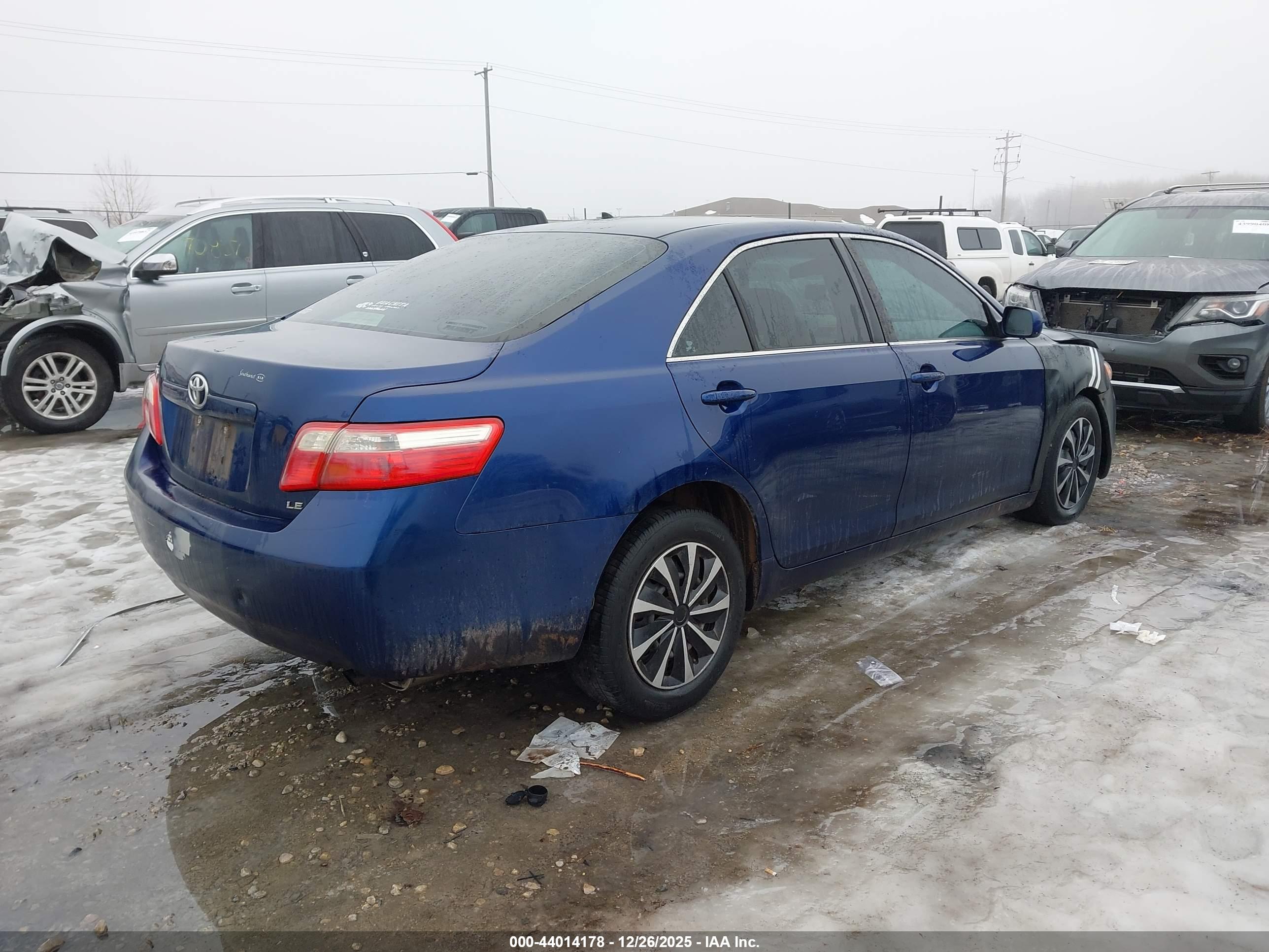 TOYOTA CAMRY image 4