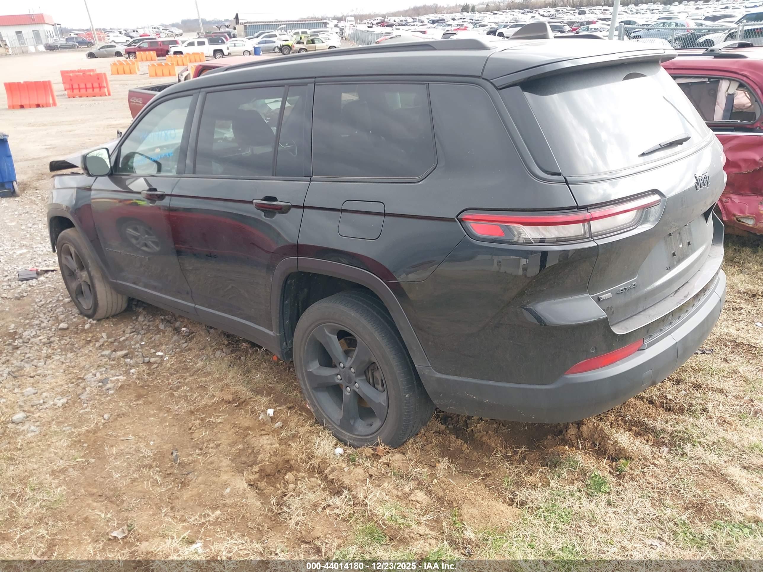 JEEP GRAND image 3