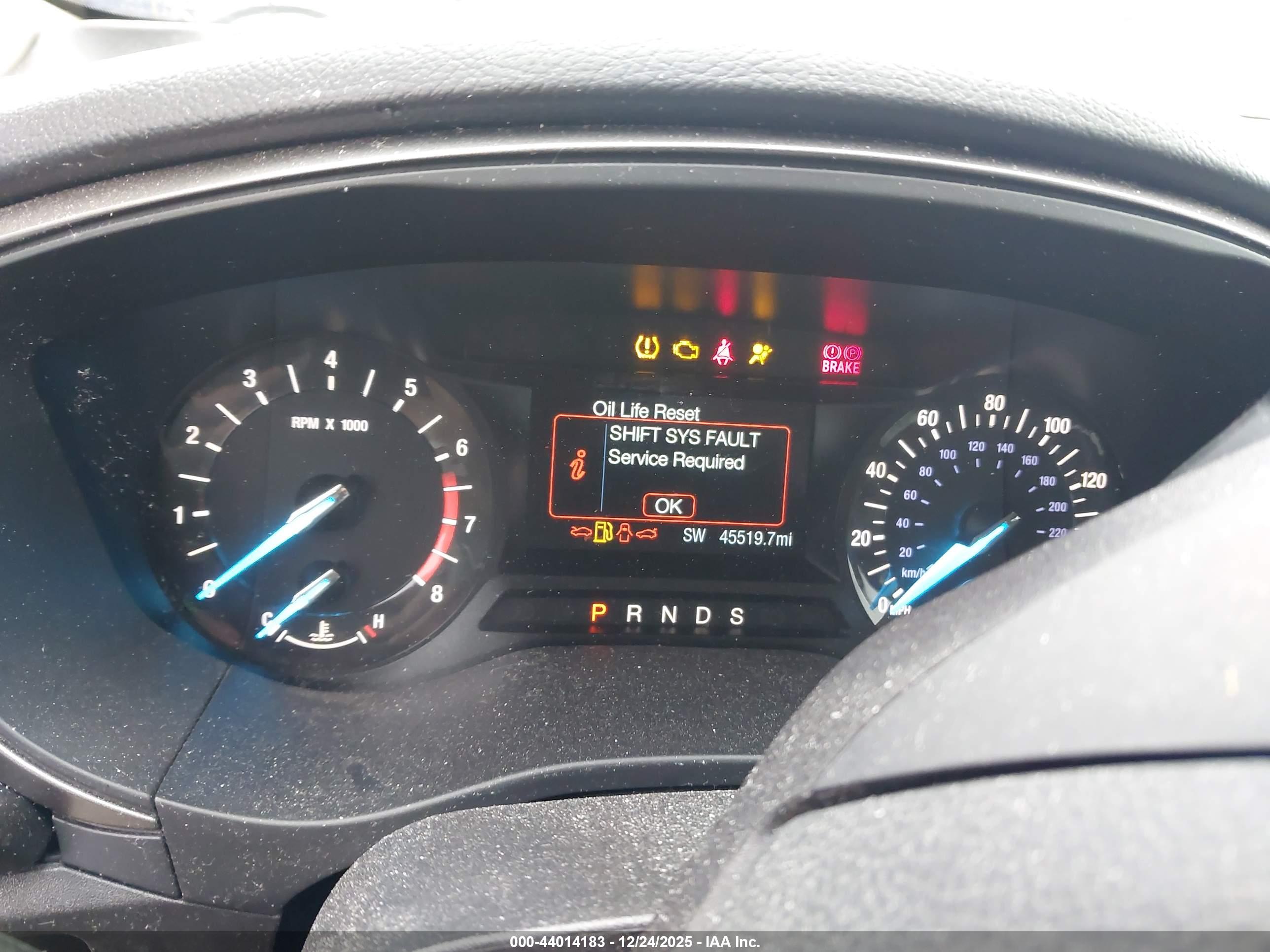 FORD FUSION image 7