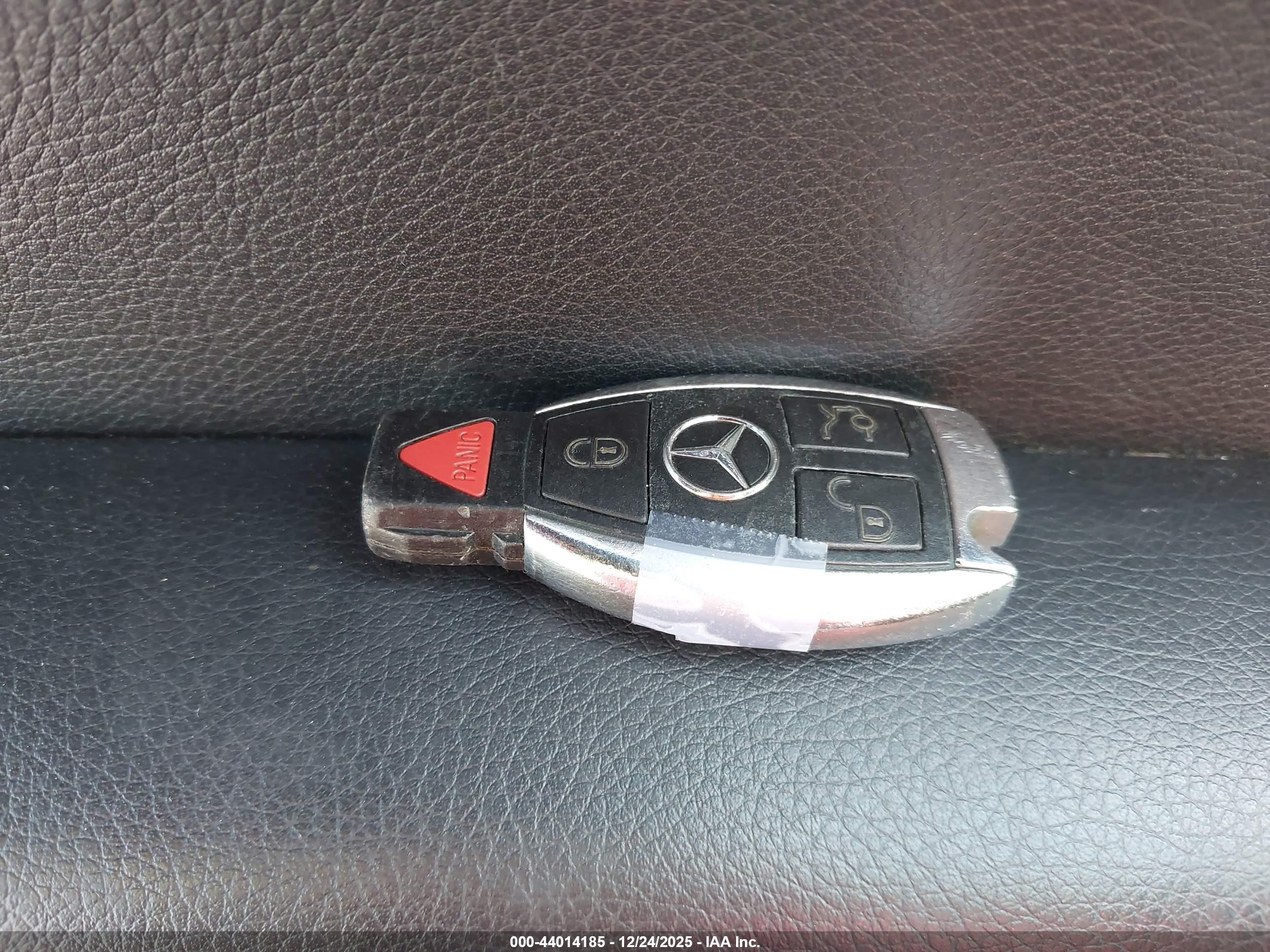 MERCEDES-BENZ GLK image 11
