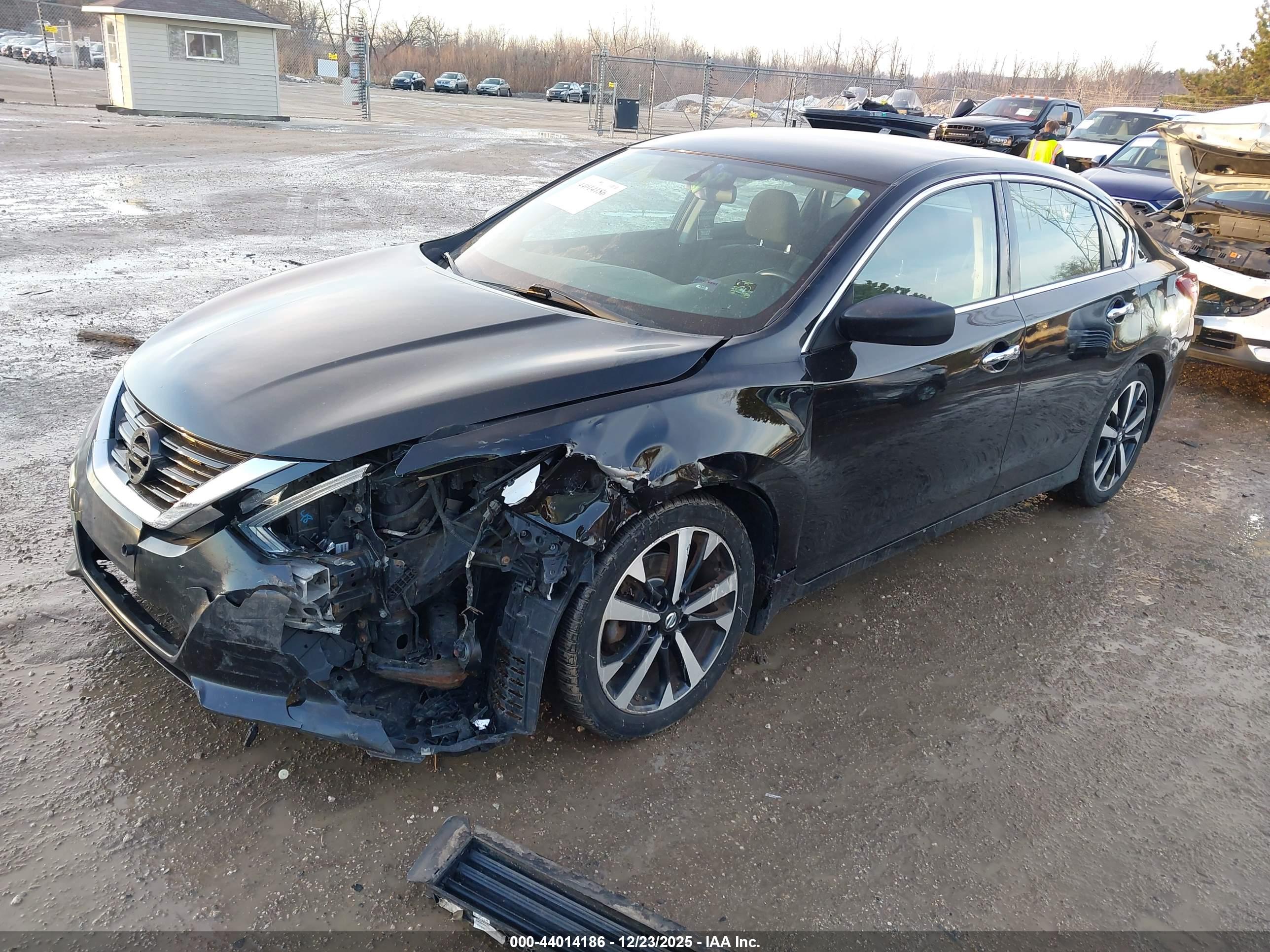NISSAN ALTIMA image 2