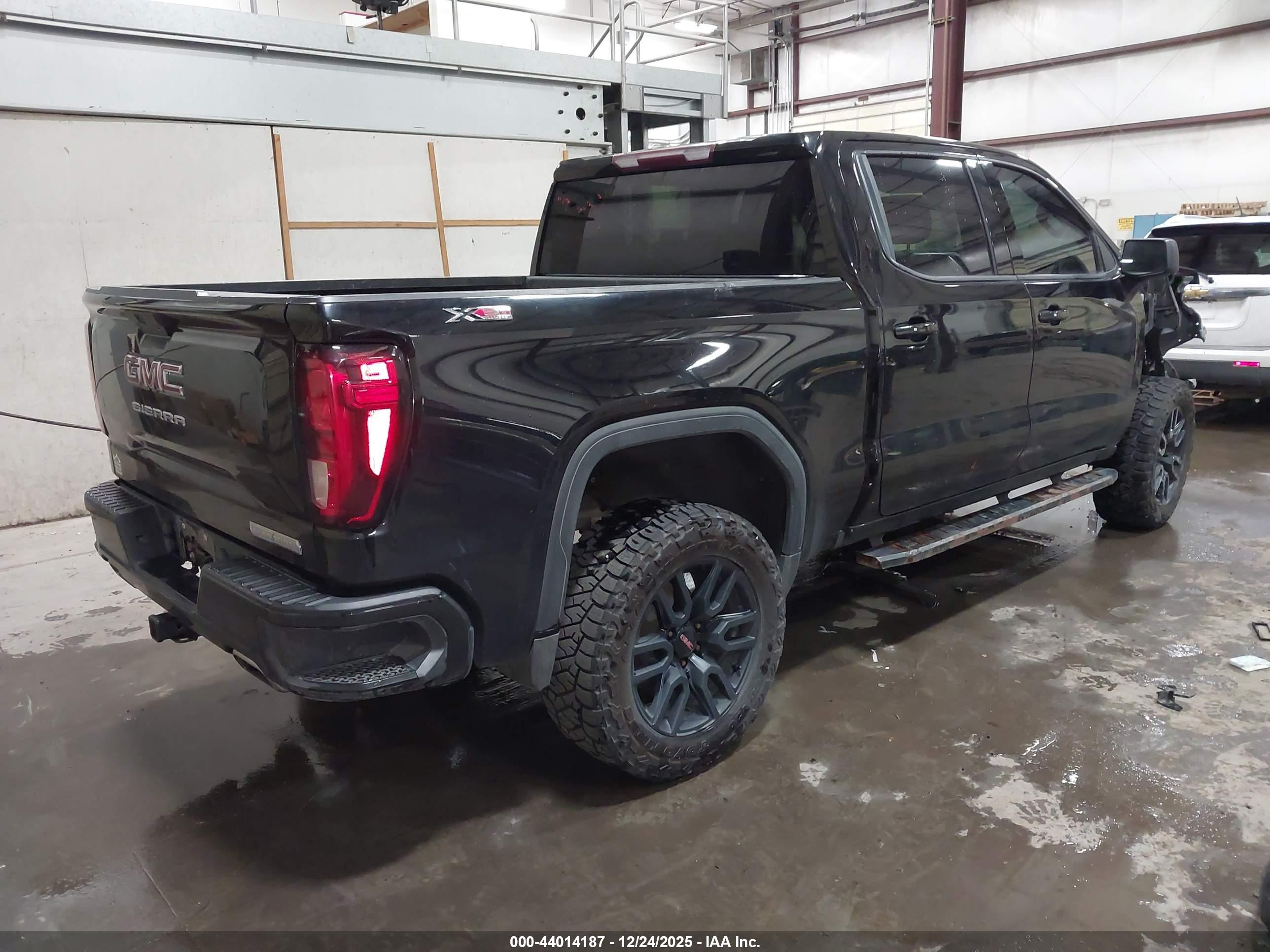 GMC SIERRA image 4