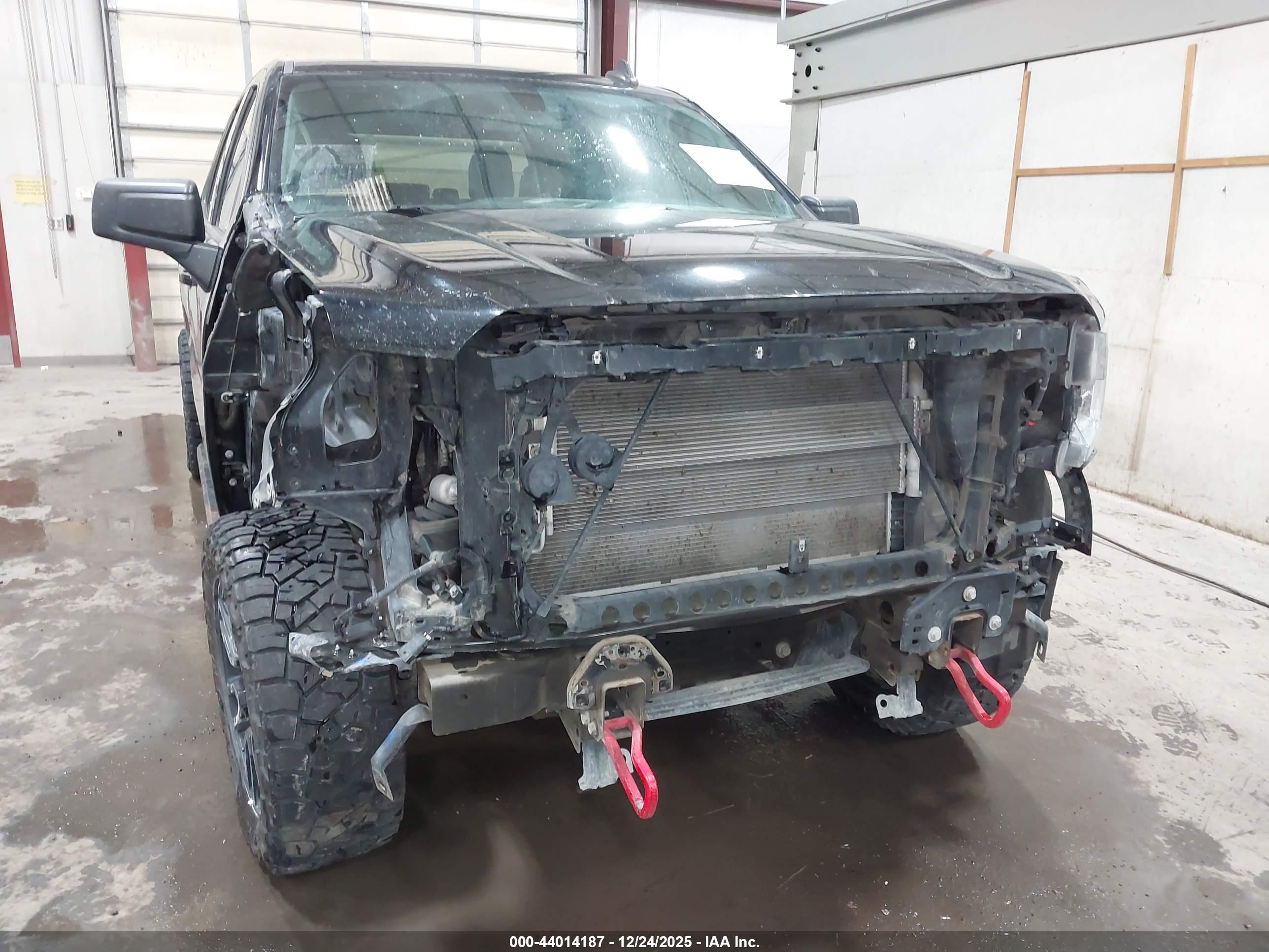 GMC SIERRA image 6