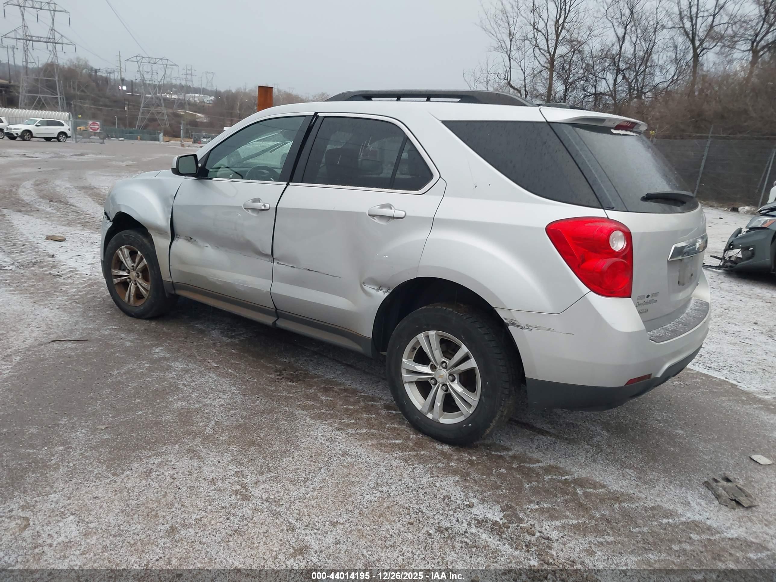 CHEVROLET EQUINOX image 3