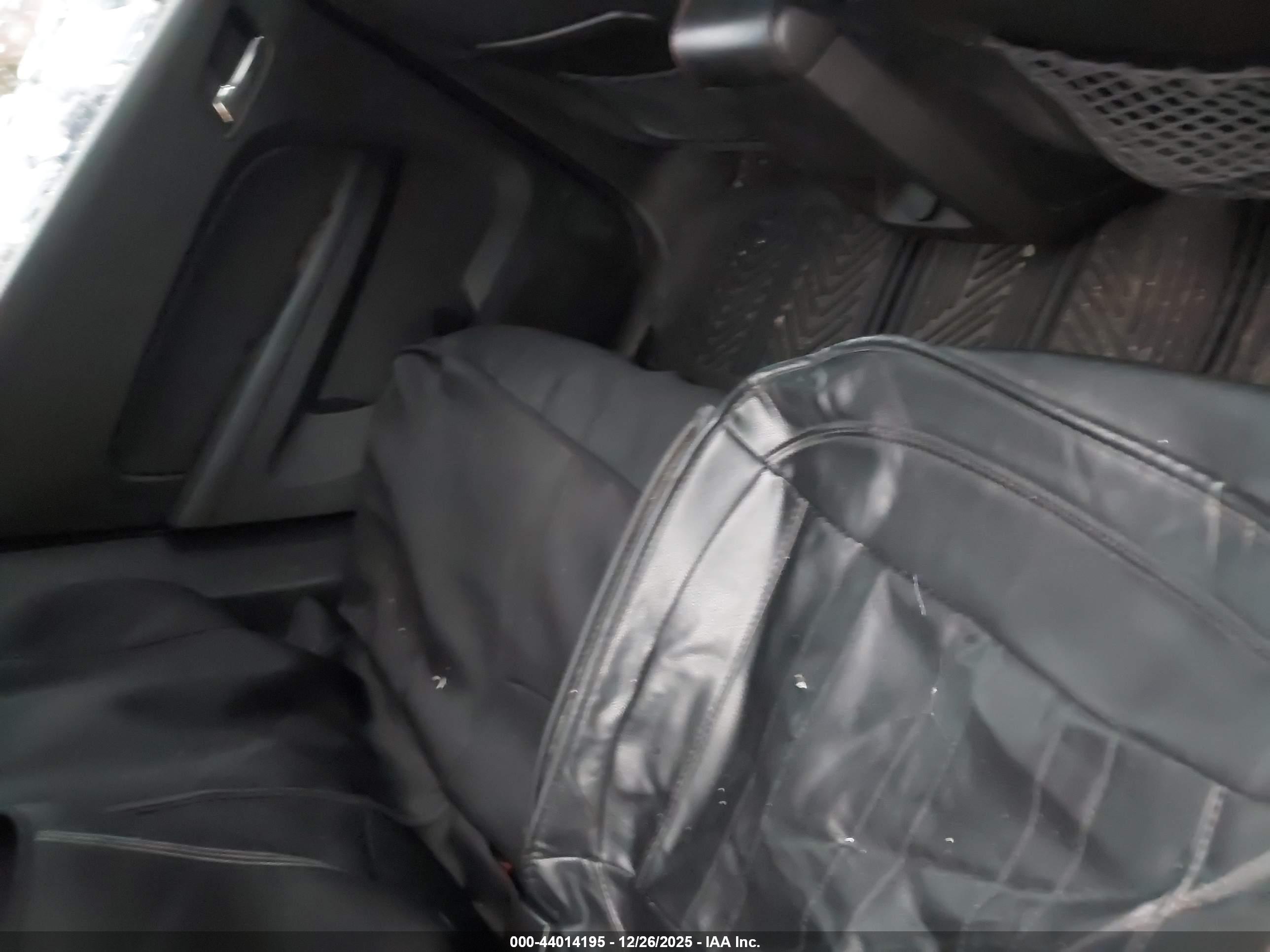 CHEVROLET EQUINOX image 8