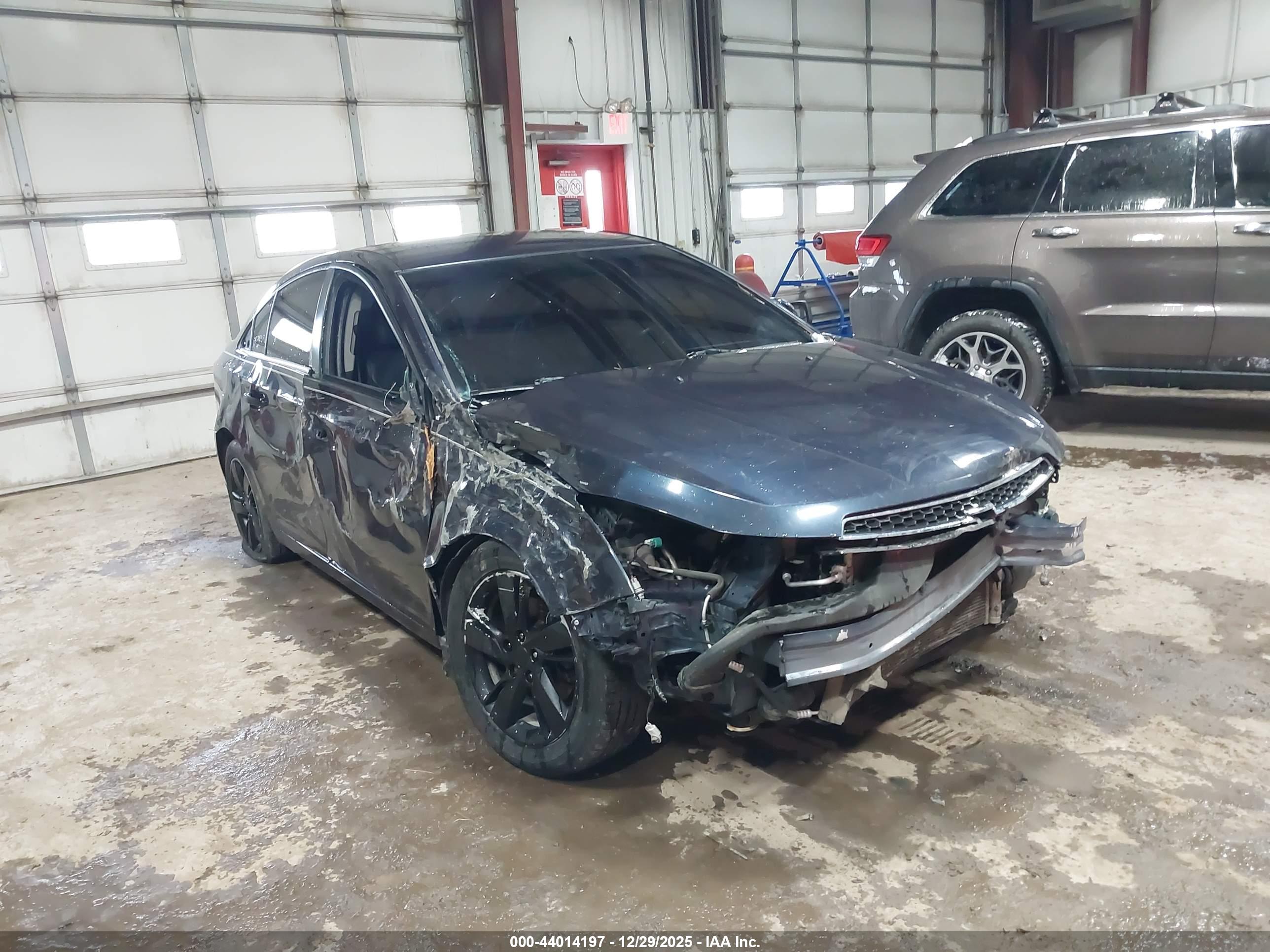 CHEVROLET CRUZE image 6