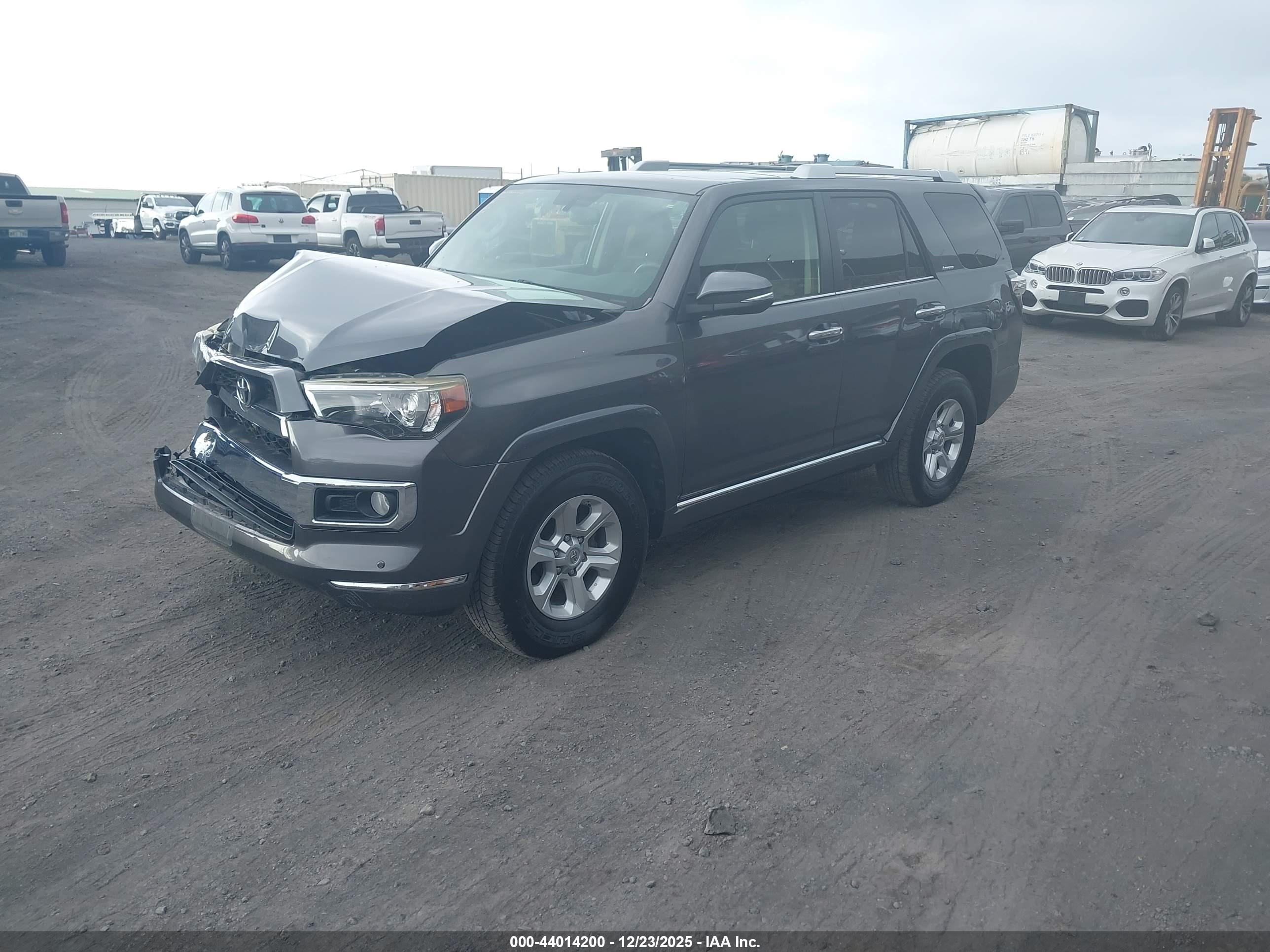 TOYOTA 4RUNNER image 2