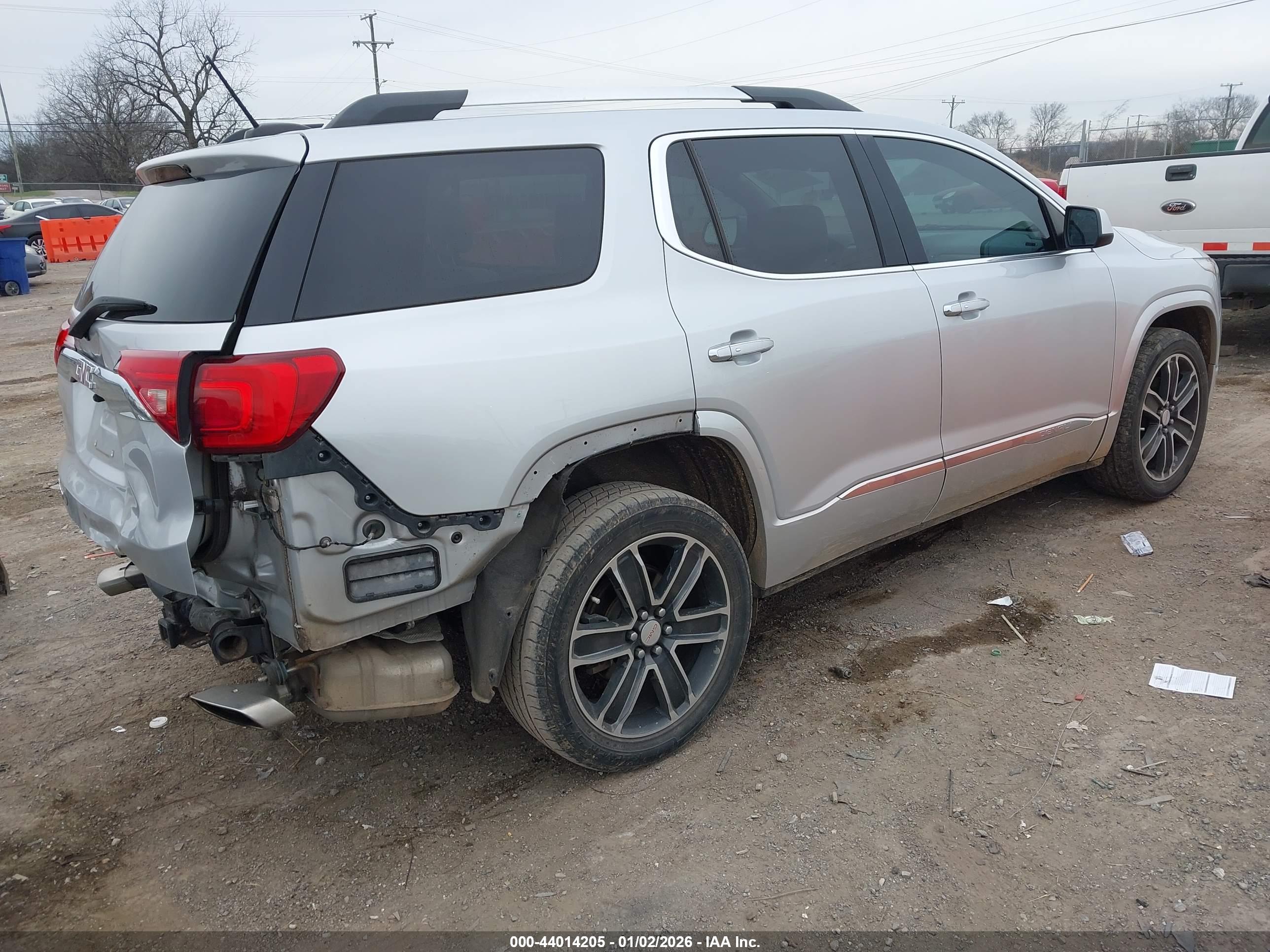 GMC ACADIA image 4