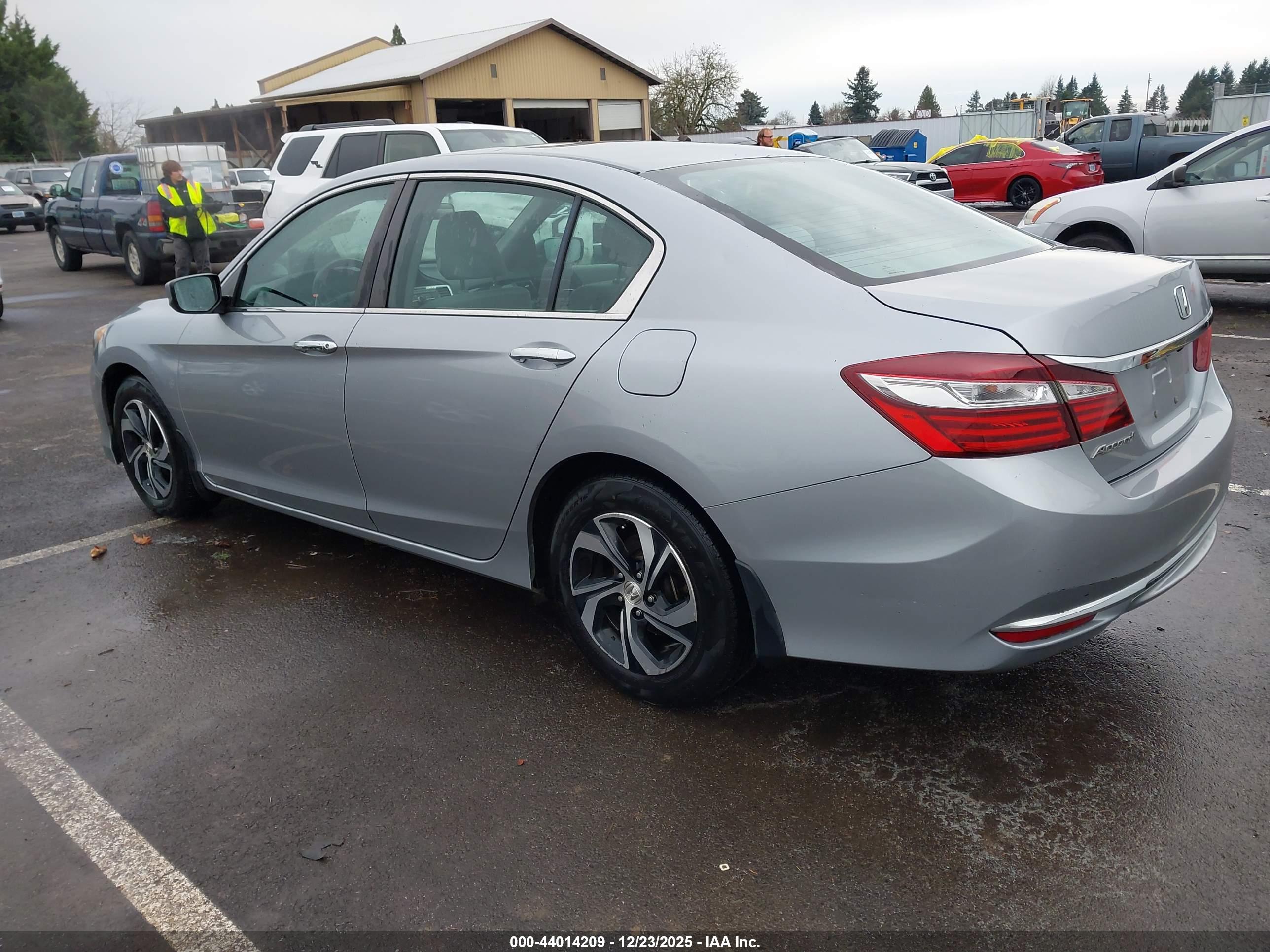 HONDA ACCORD image 3