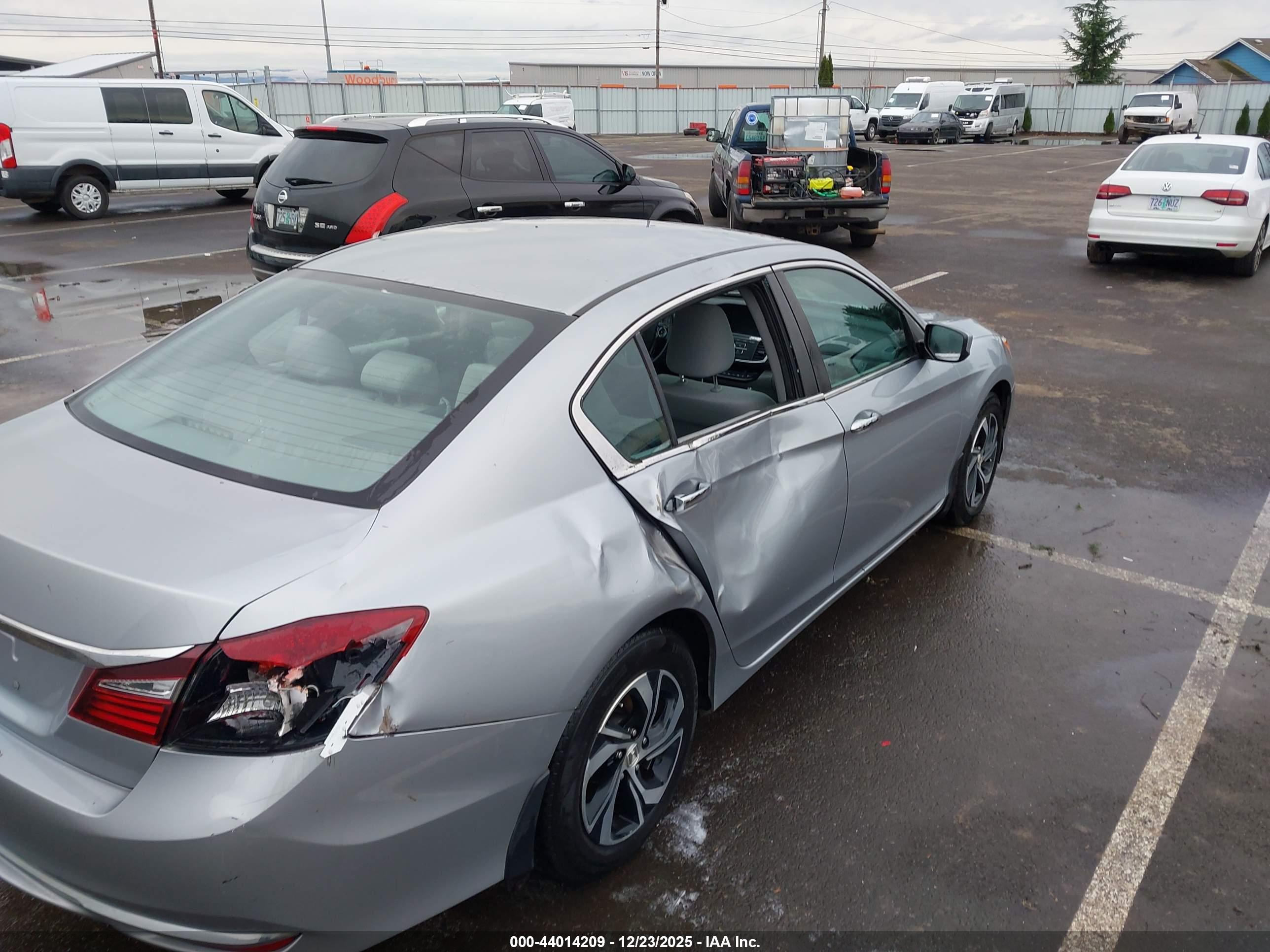HONDA ACCORD image 6