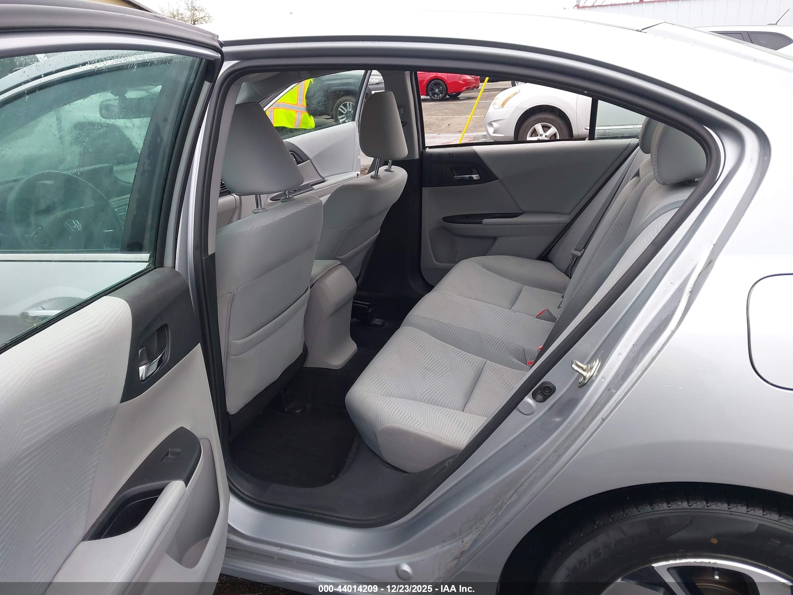 HONDA ACCORD image 8