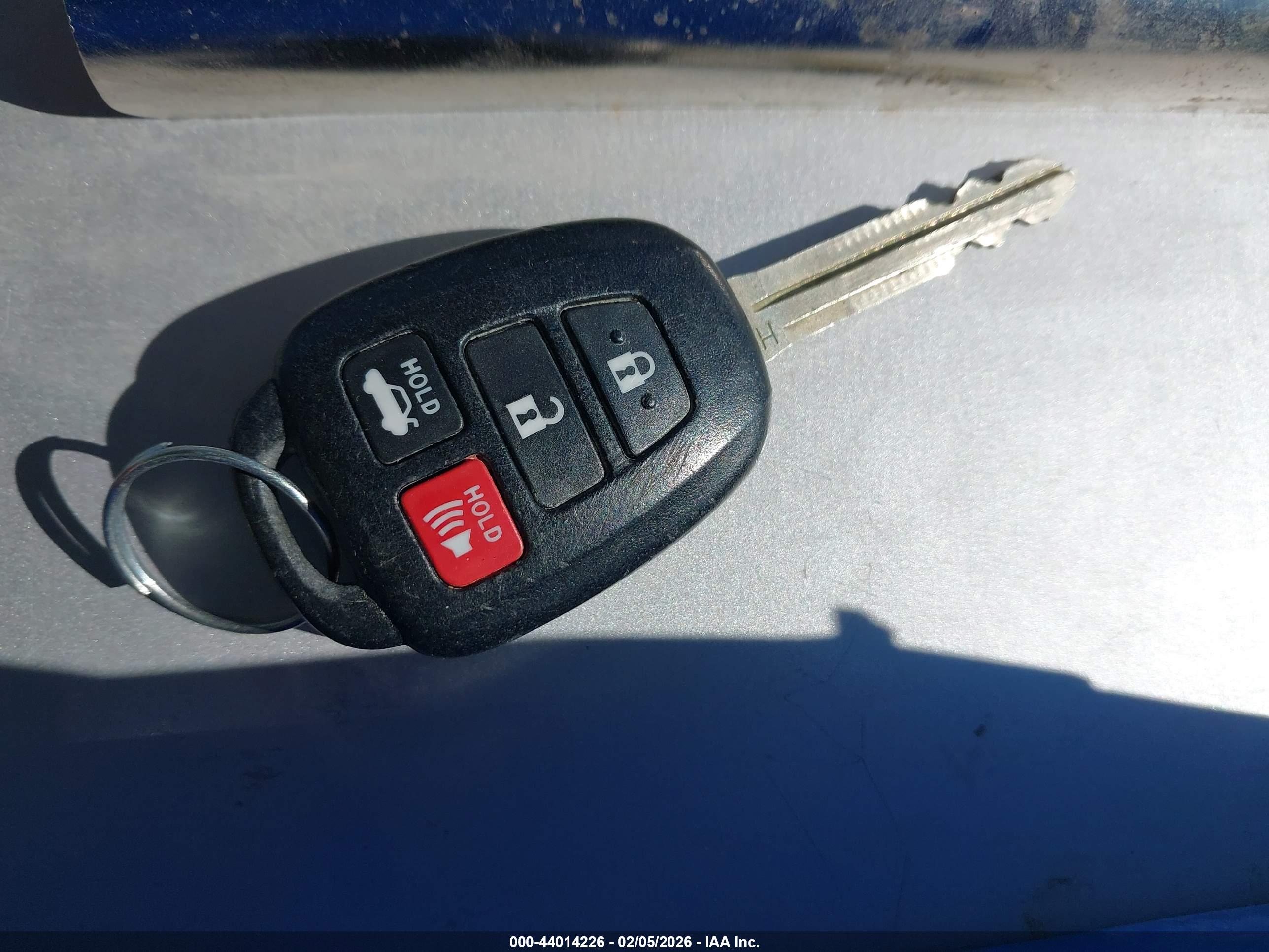 TOYOTA CAMRY image 11