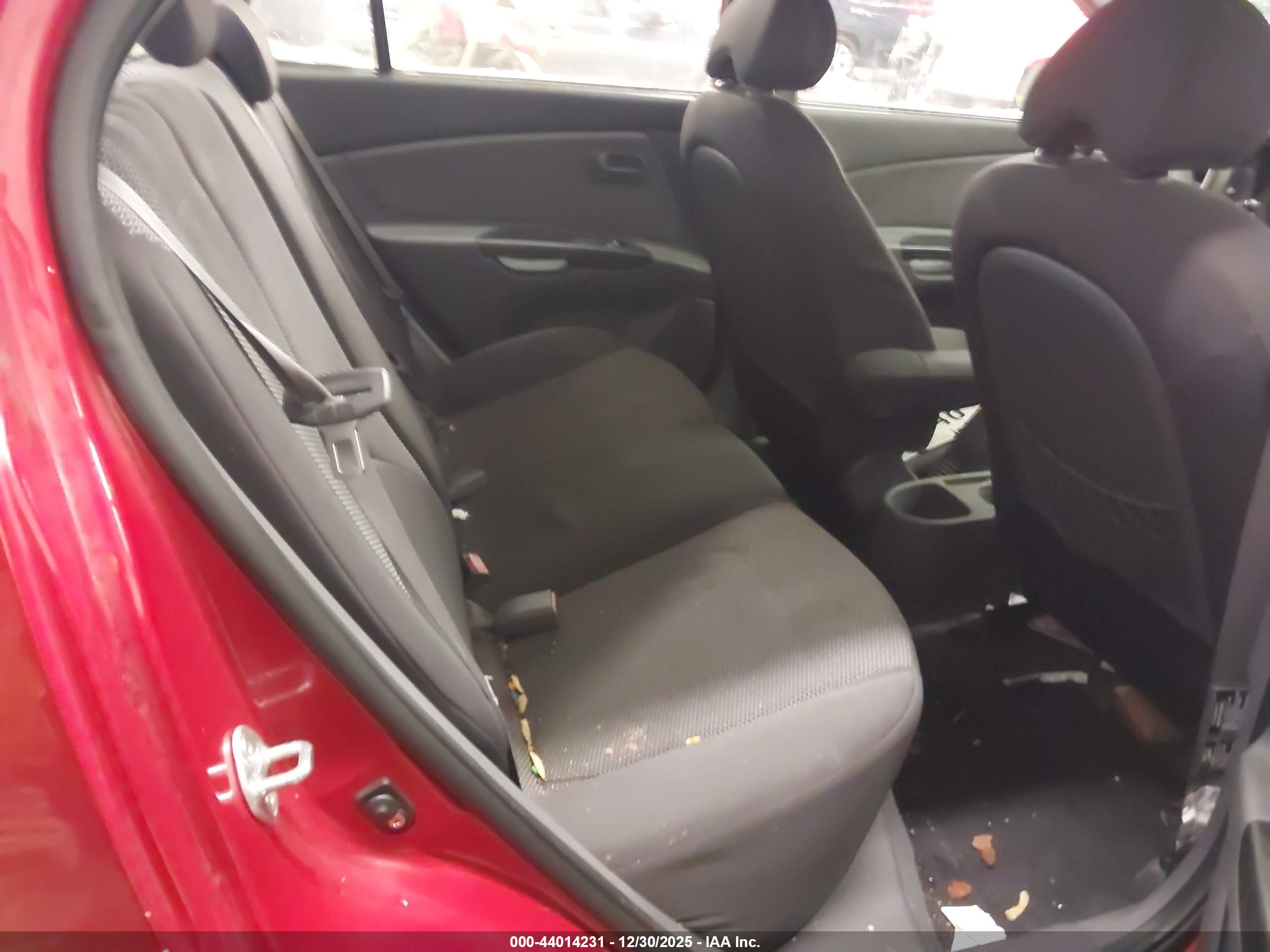 KIA RIO image 8