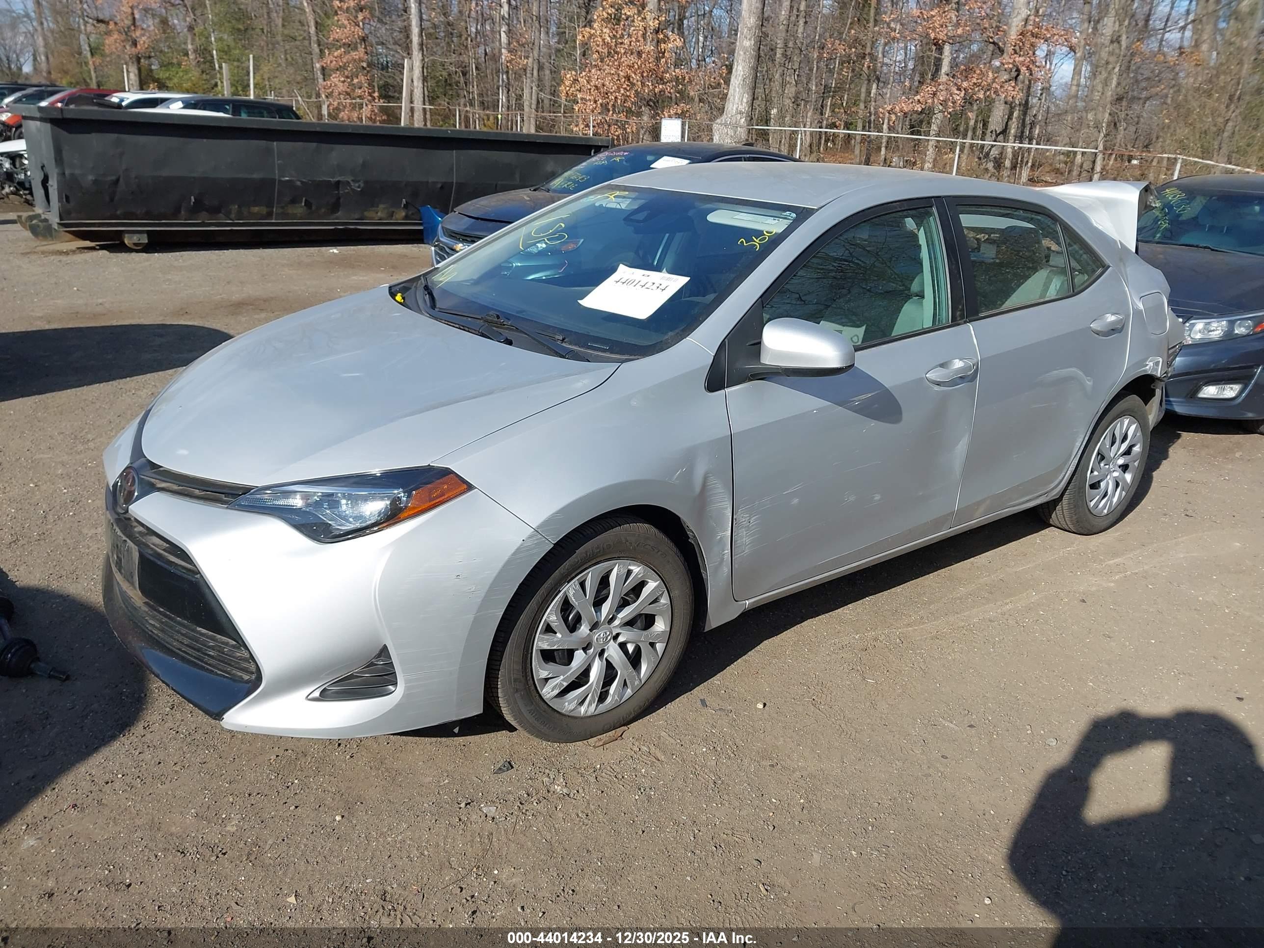 TOYOTA COROLLA image 2